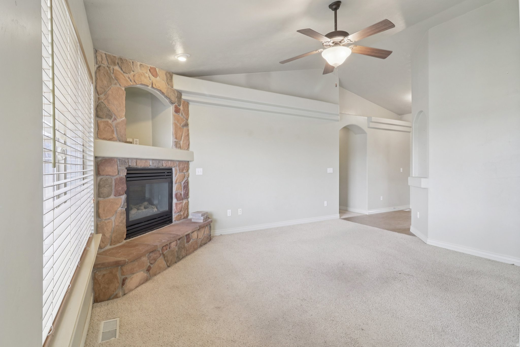 THE BENCHES - Residential