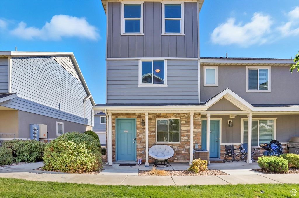 Photo for 205 N 750 E, Vineyard, UT 84058 (MLS # 2116813)