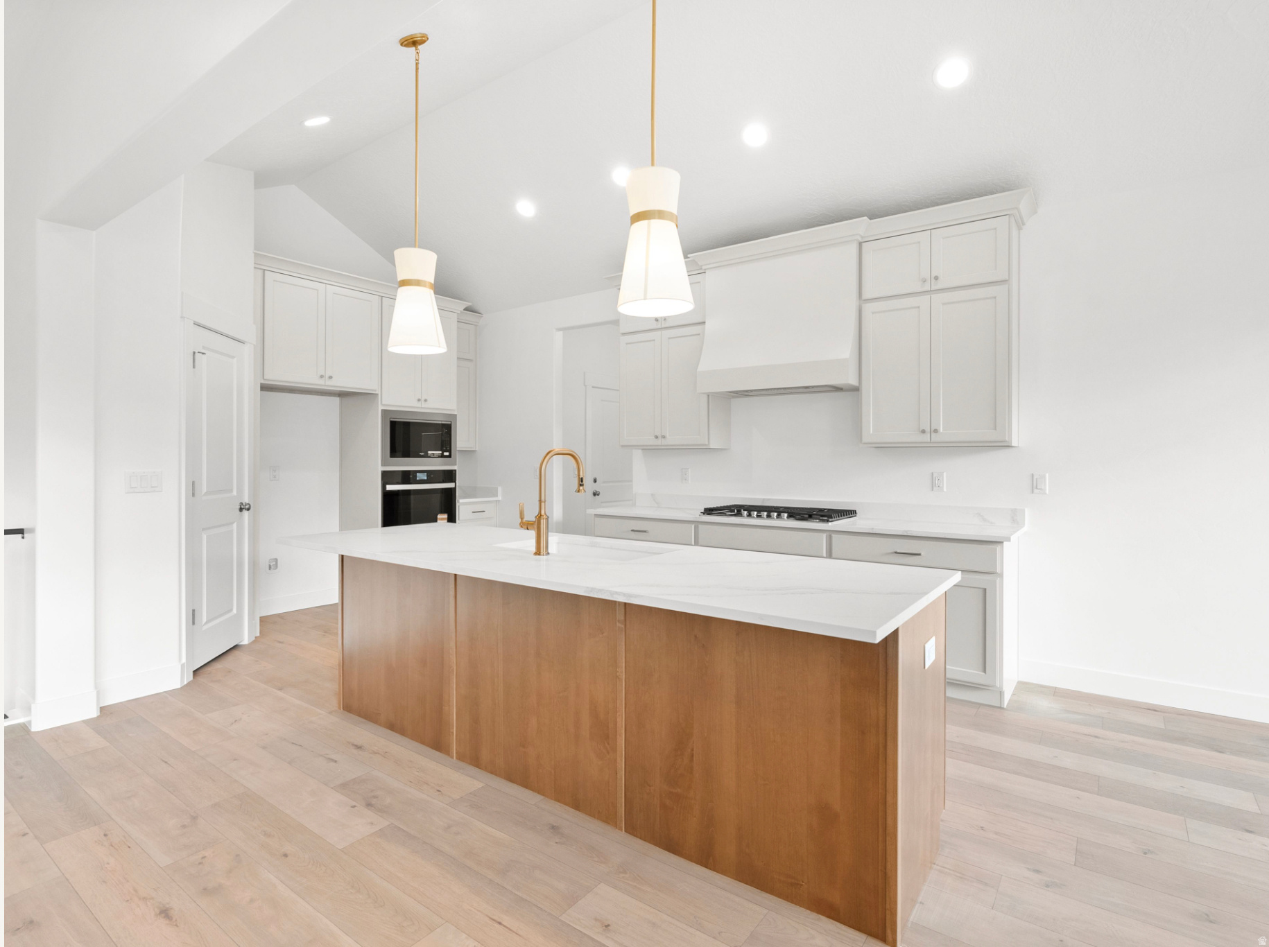 GARRETT'S PLACE - Residential