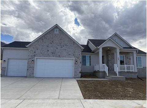 Photo of 122 E BARDSLEY WAY #7, Salem, UT 84653 (MLS # 2118939)