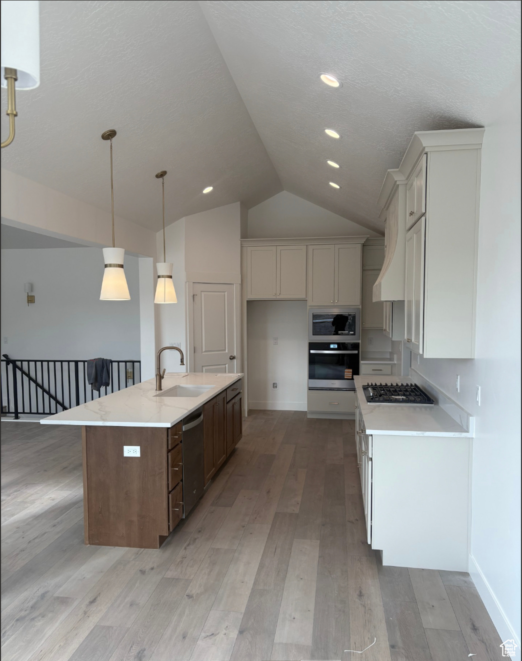 GARRETT'S PLACE - Residential