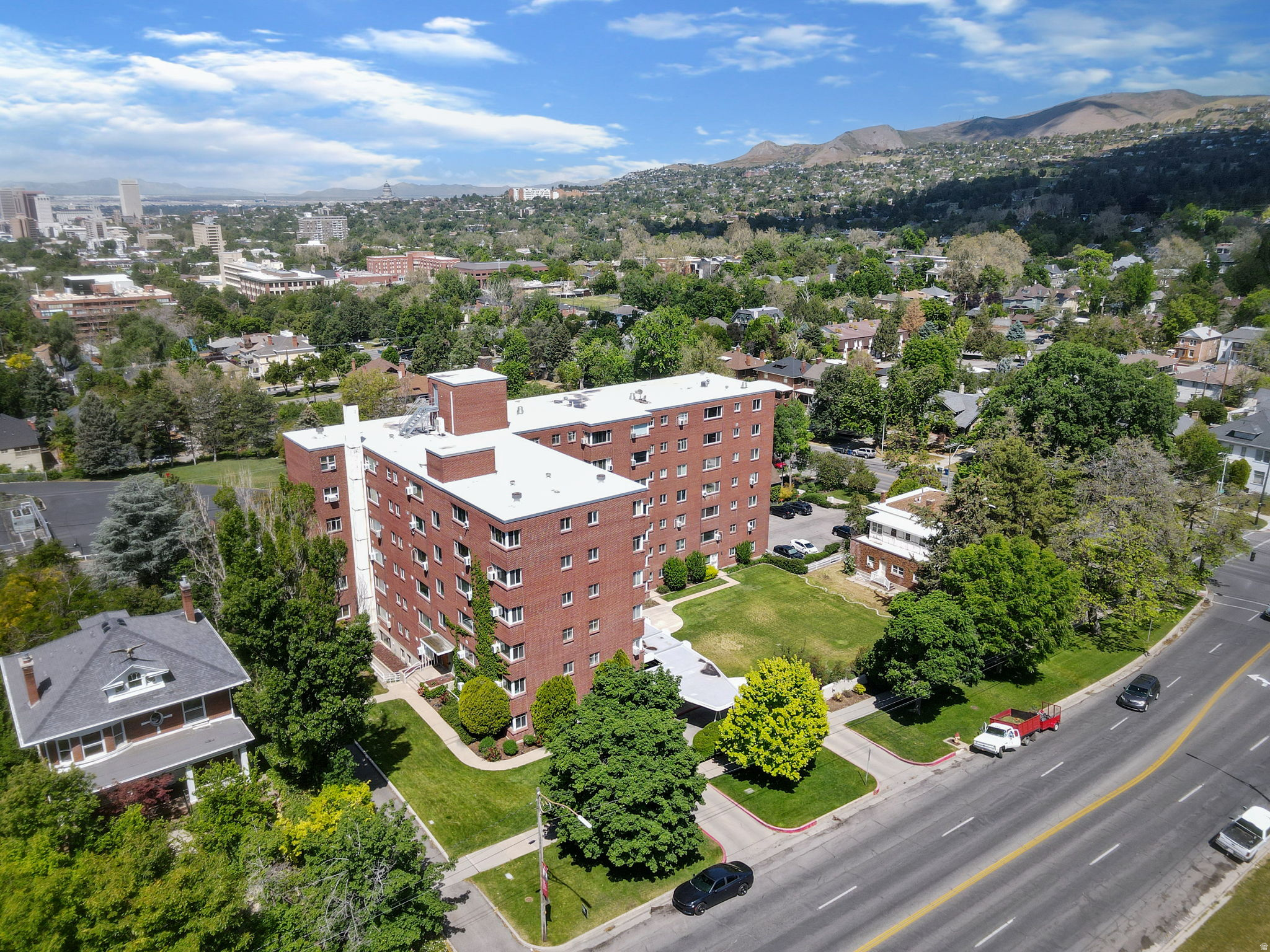 UNIVERSITY HEIGHTS - Residential