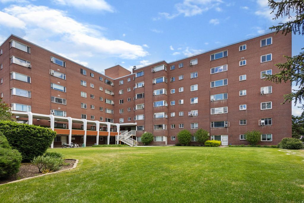 Photo of 130 S 1300 E #310, Salt Lake City, UT 84102 (MLS # 2159357)