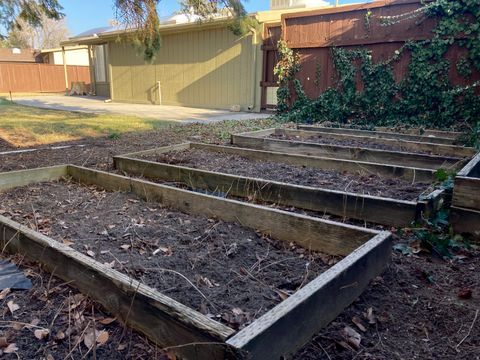 Tiny photo for 3984 S LUETTA DR, Millcreek, UT 84124 (MLS # 2136135)