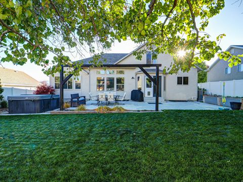 Tiny photo for 14328 S SUN BLOOM LN, Herriman, UT 84096 (MLS # 2121511)