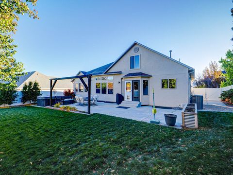 Tiny photo for 14328 S SUN BLOOM LN, Herriman, UT 84096 (MLS # 2121511)