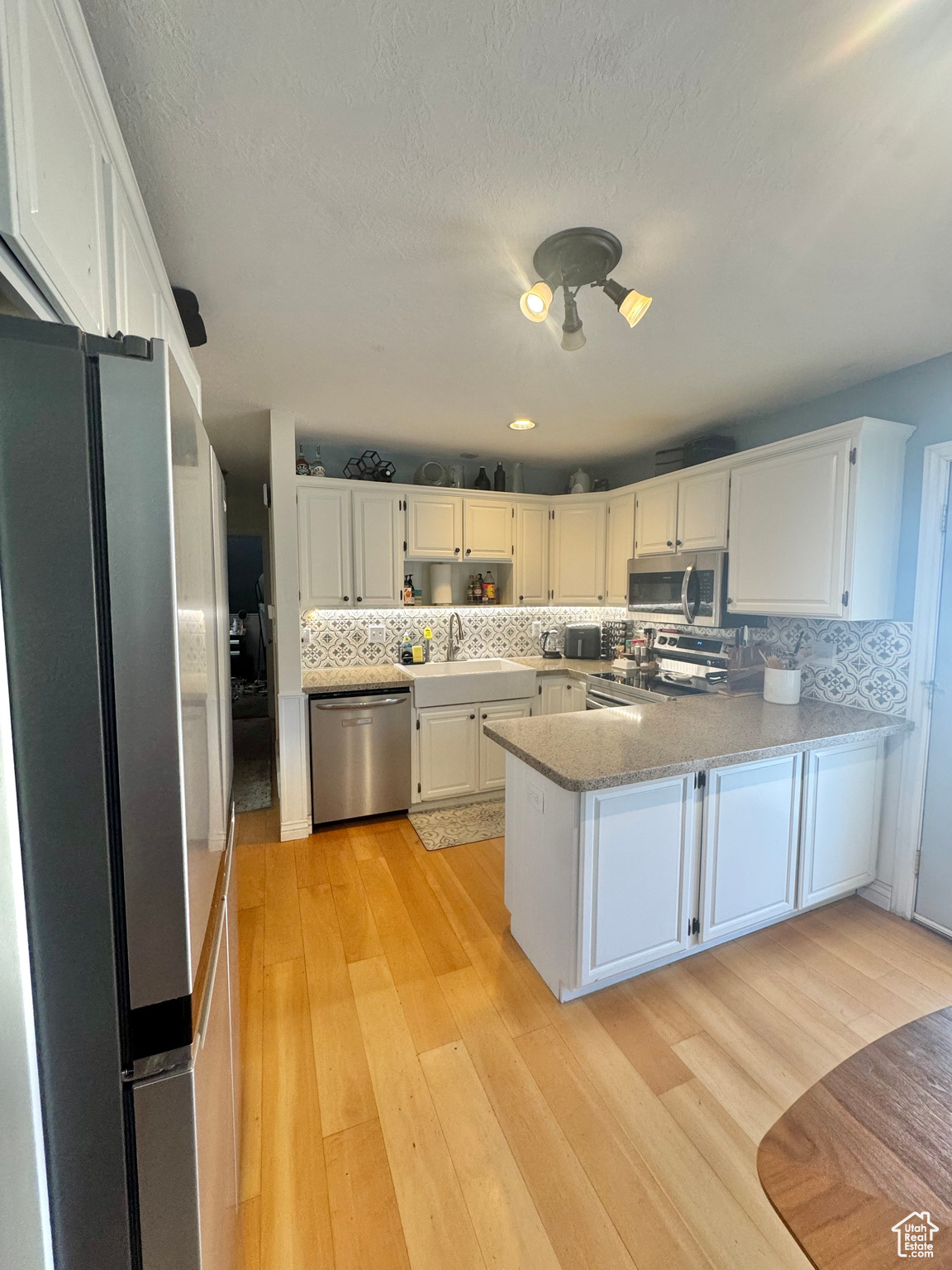 WILLOW CREEK HEIGHTS - Residential