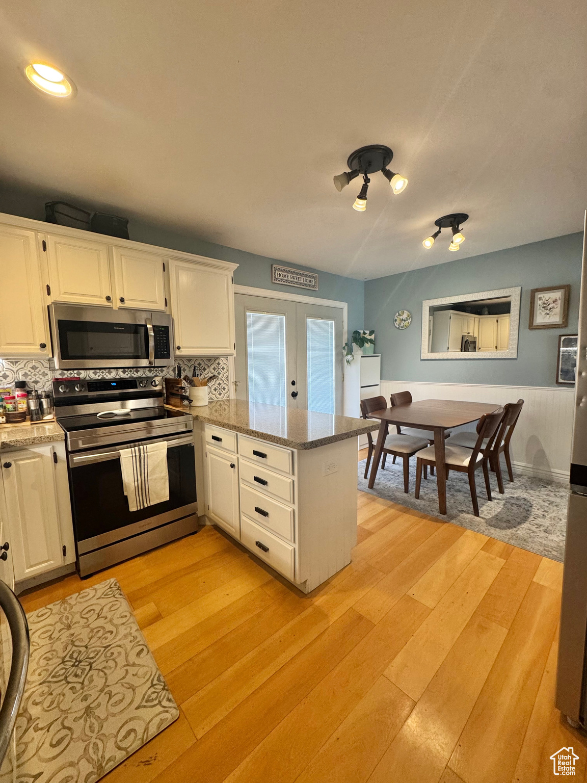 WILLOW CREEK HEIGHTS - Residential