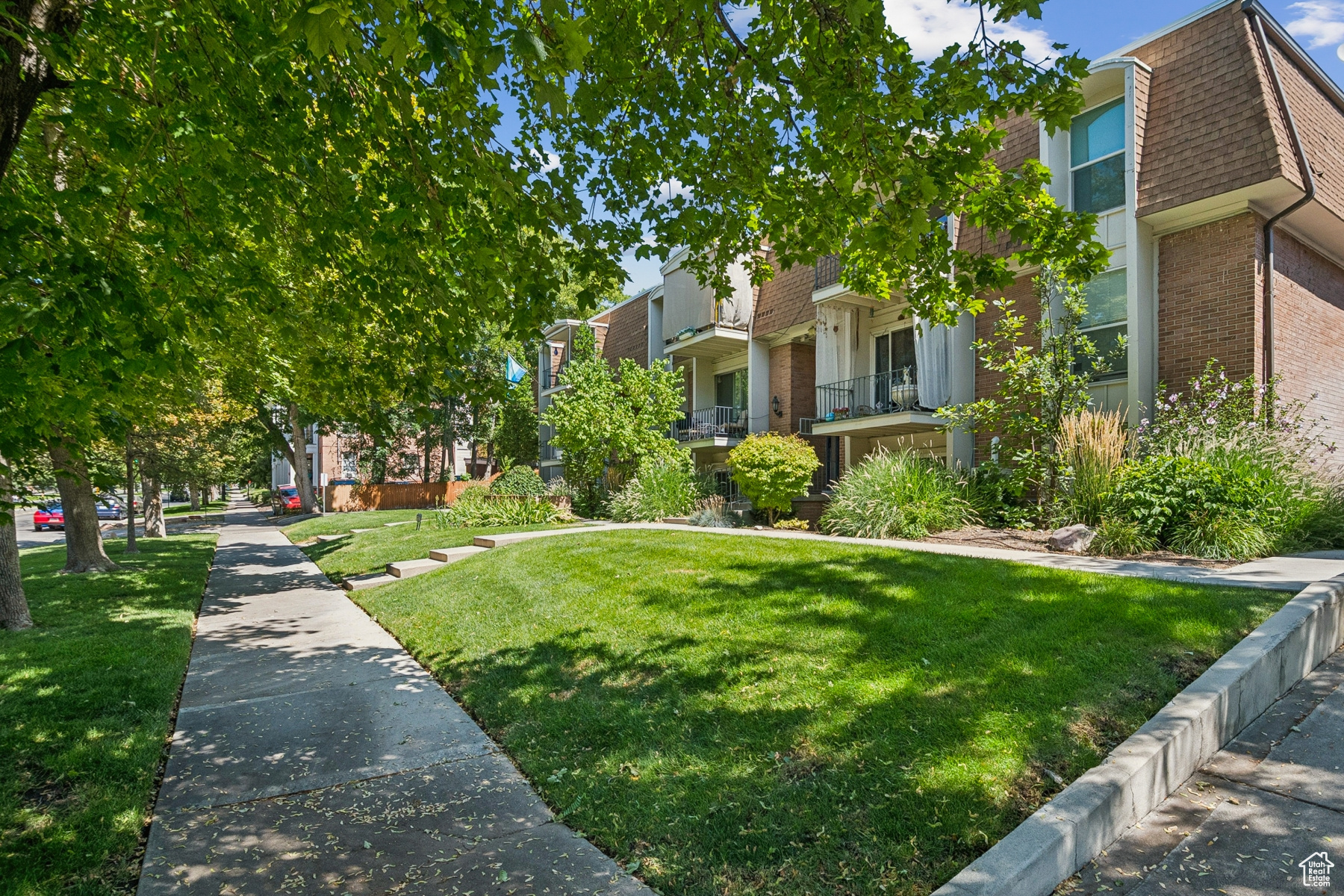 Salt Lake City, Utah 84102, United States, 2 Bedrooms Bedrooms, ,1 BathroomBathrooms,Residential,Active,198195