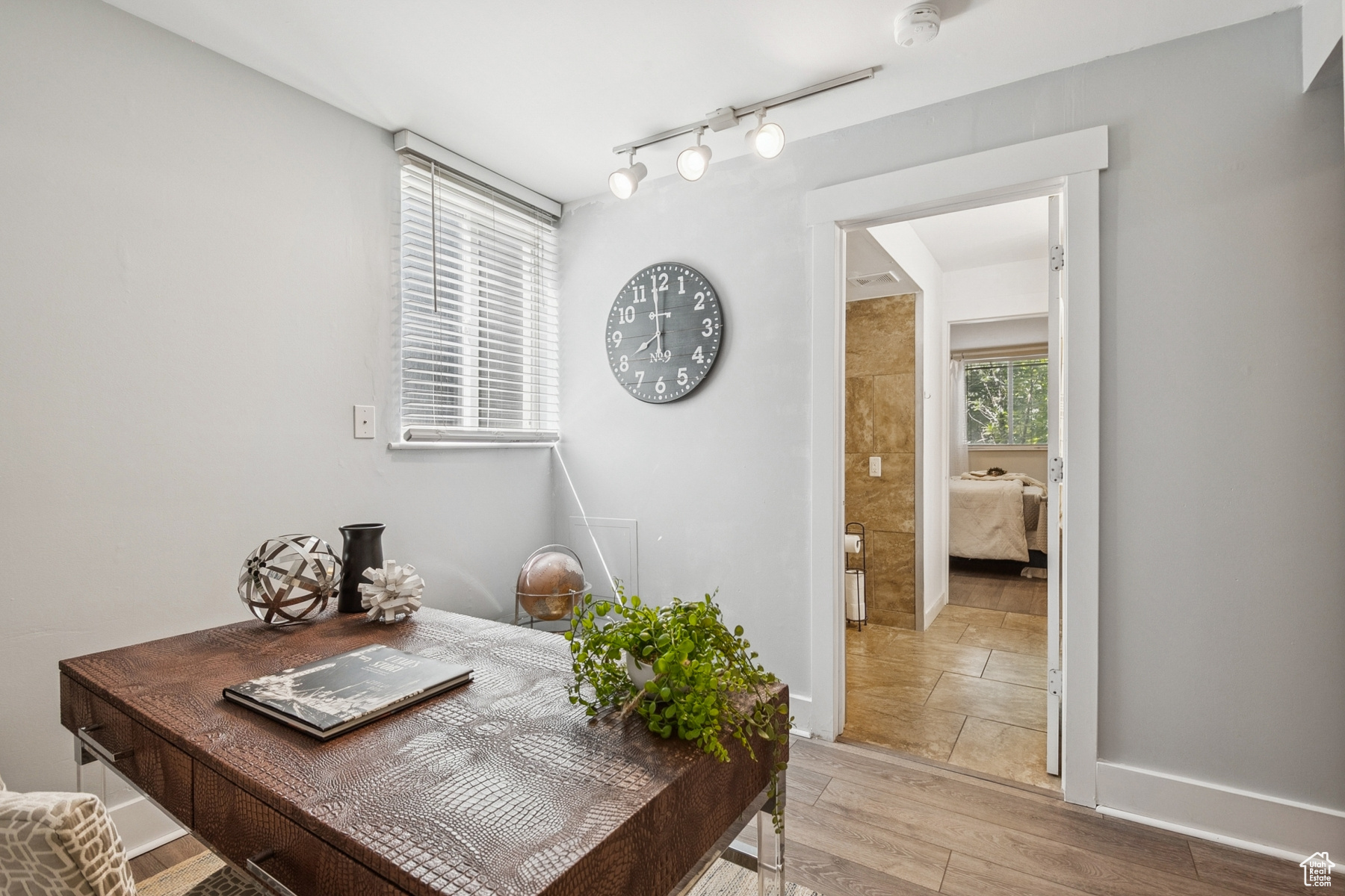 Salt Lake City, Utah 84102, United States, 2 Bedrooms Bedrooms, ,1 BathroomBathrooms,Residential,Active,198195