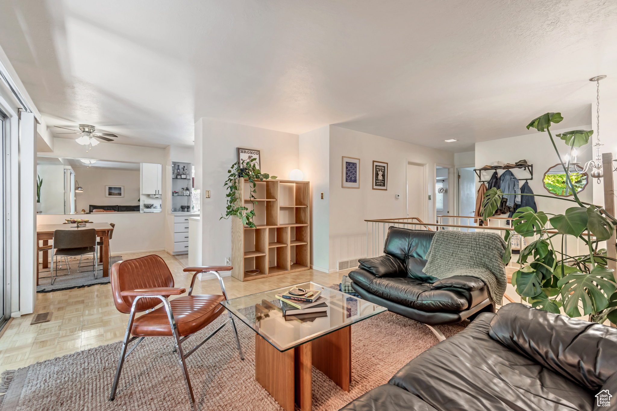 EASTON IN HOLLADAY COND - Residential