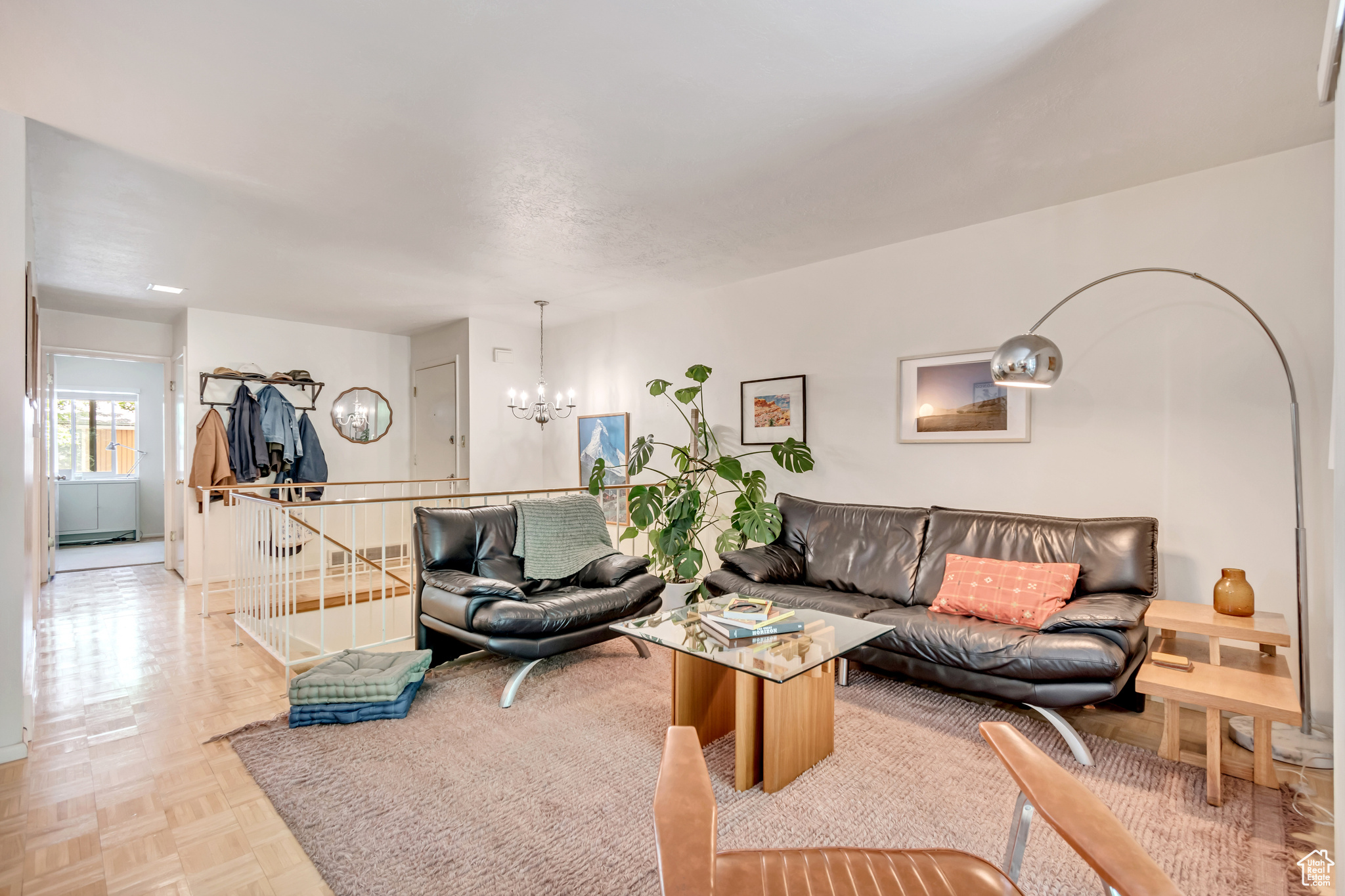 EASTON IN HOLLADAY COND - Residential