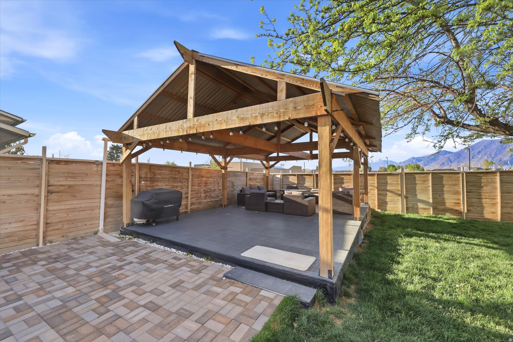 MOARK ESTATES - Residential