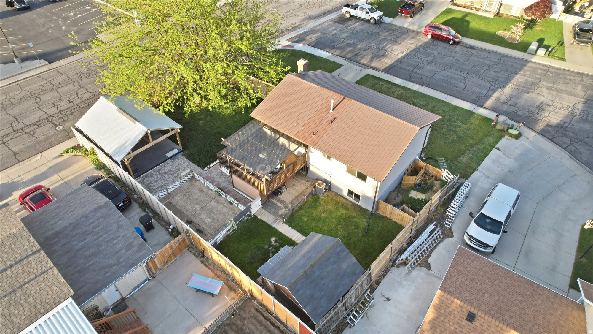 MOARK ESTATES - Residential