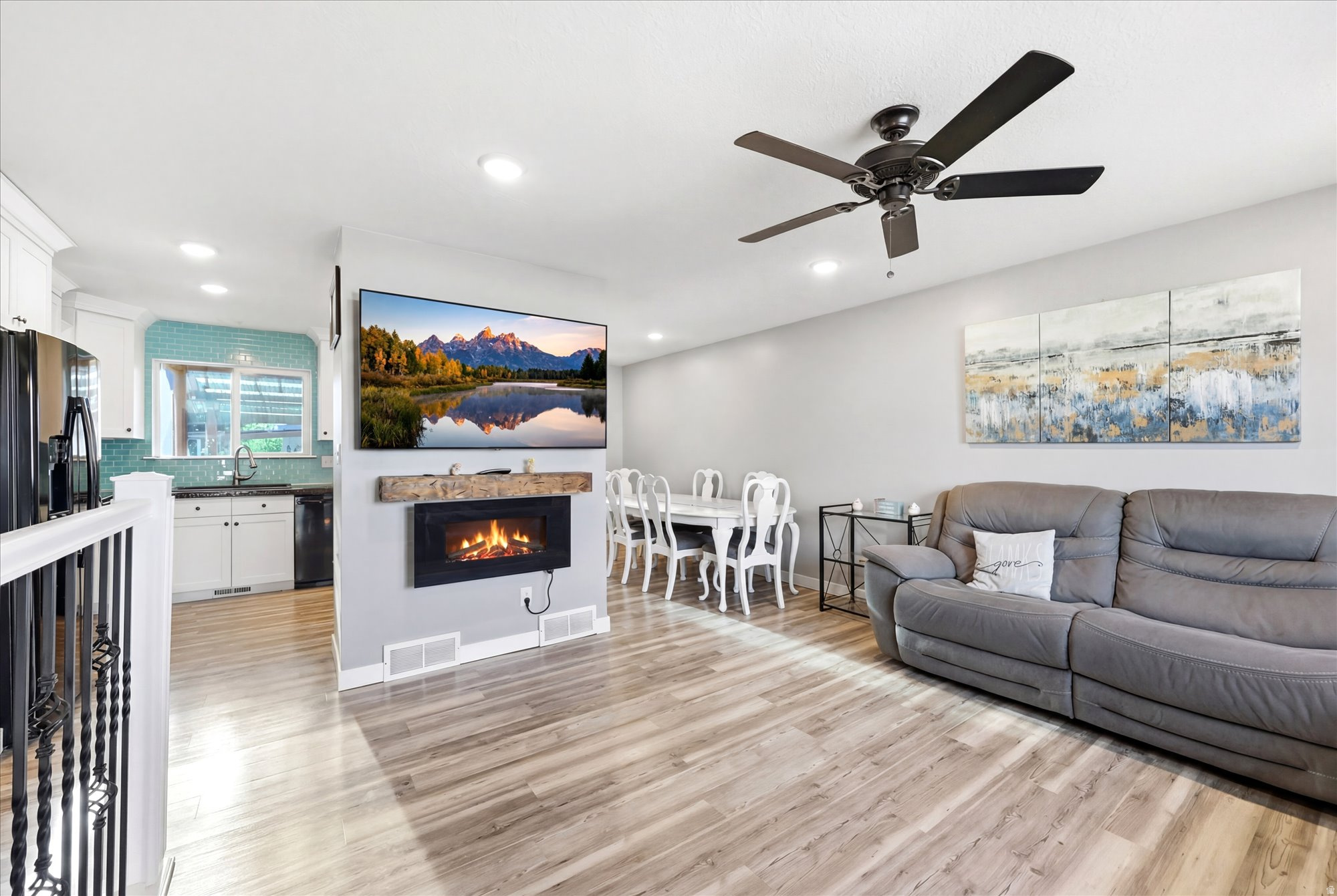 MOARK ESTATES - Residential