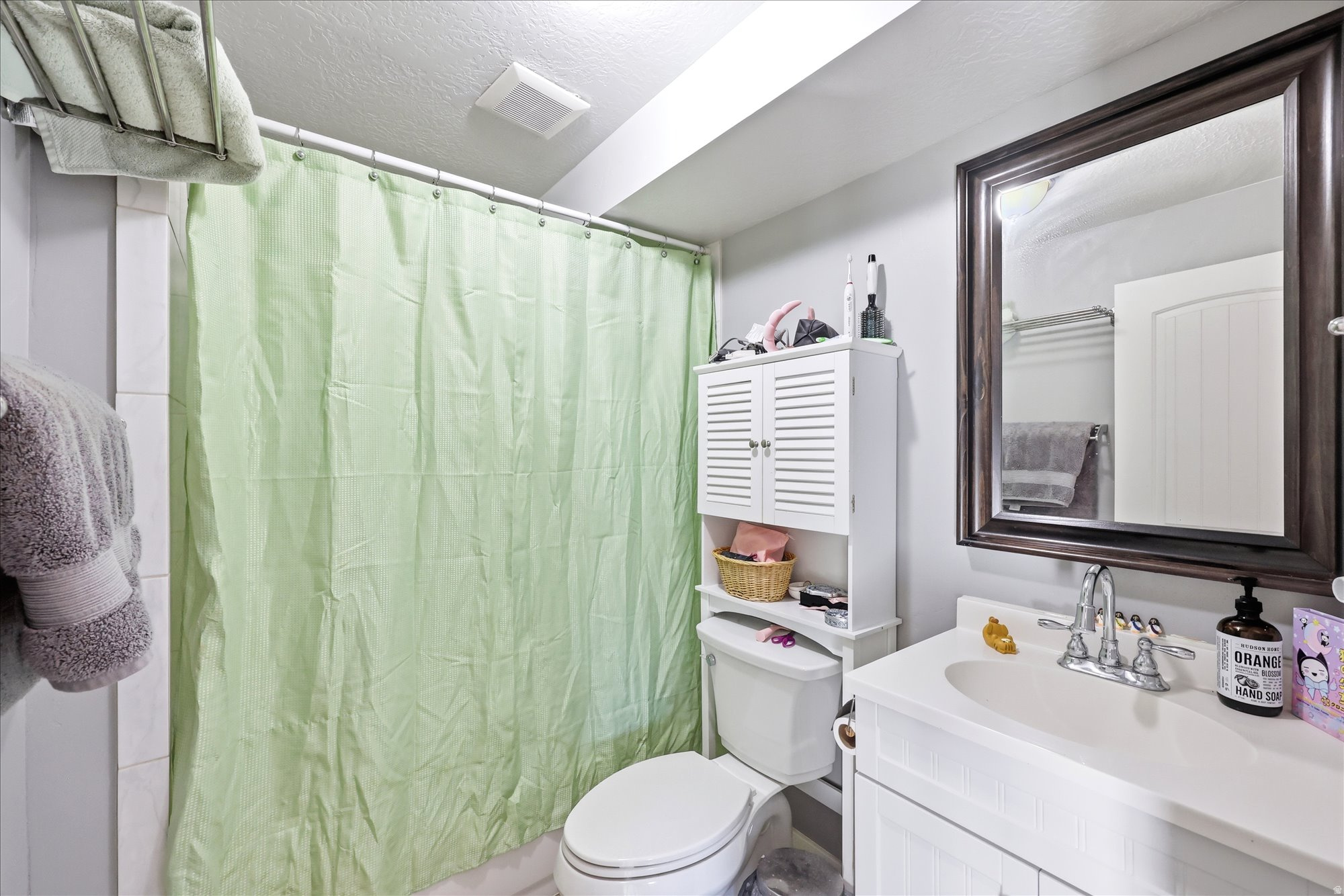 MOARK ESTATES - Residential