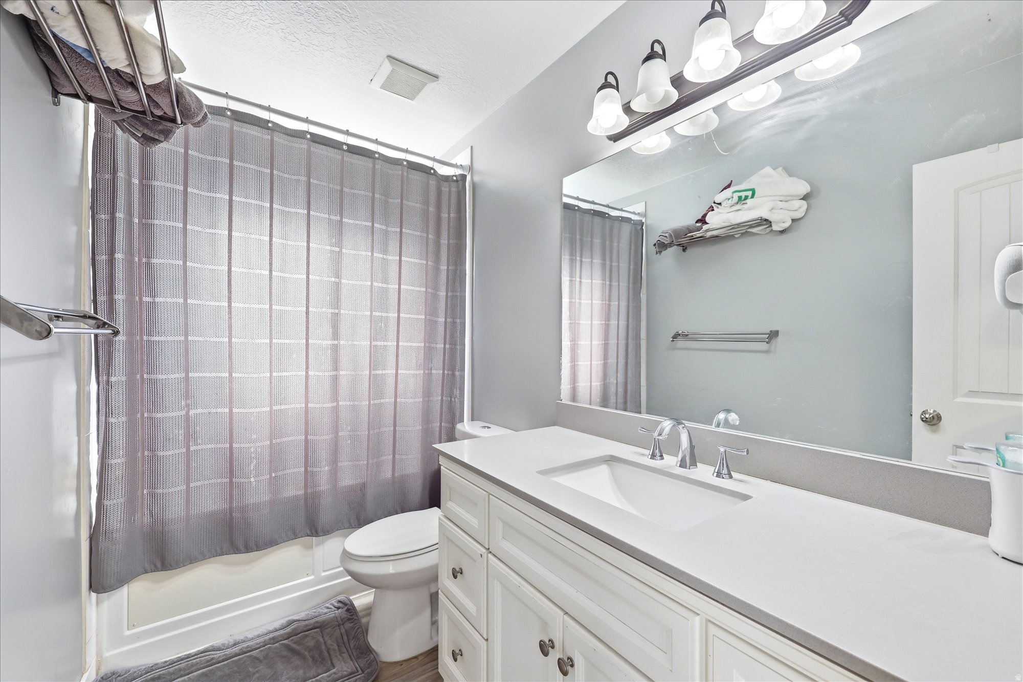 MOARK ESTATES - Residential