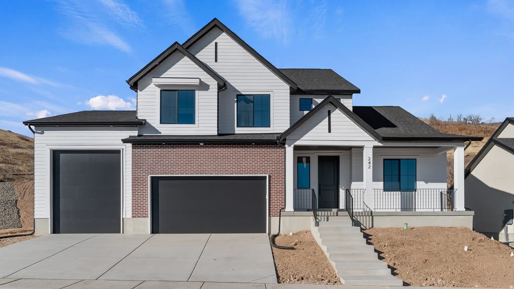 Photo of 1036 E IRA HODGES SCENIC PKWY #0014, Eagle Mountain, UT 84005 (MLS # 2164349)