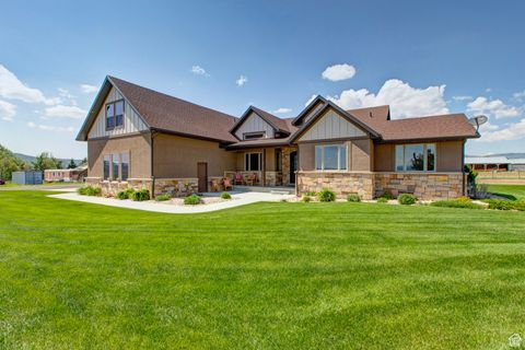 Photo of 84 W 2100 N, Kamas, UT 84036 (MLS # 2005888) Photo of 84 W 2100 N, Kamas, UT 84036 (MLS # 2005888)