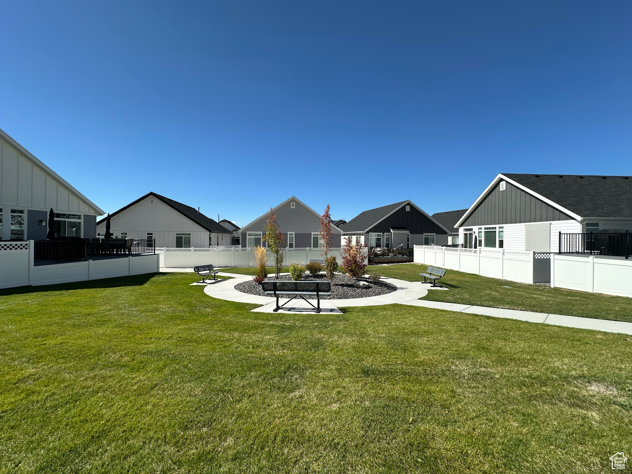 BAY VIEW PLACE - Residential