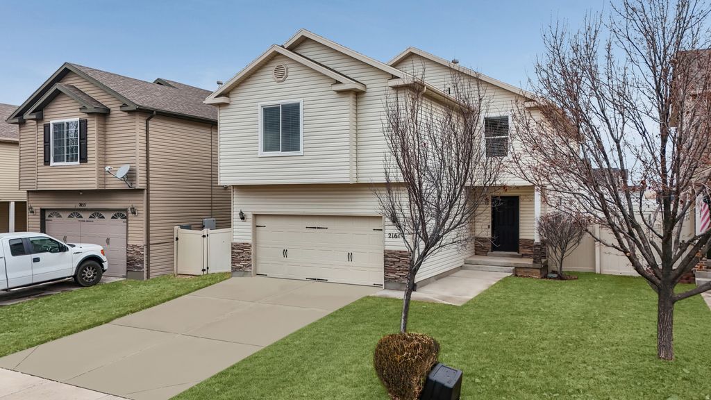 Photo of 2161 JORDAY WAY E, Eagle Mountain, UT 84005 (MLS # 2128426)