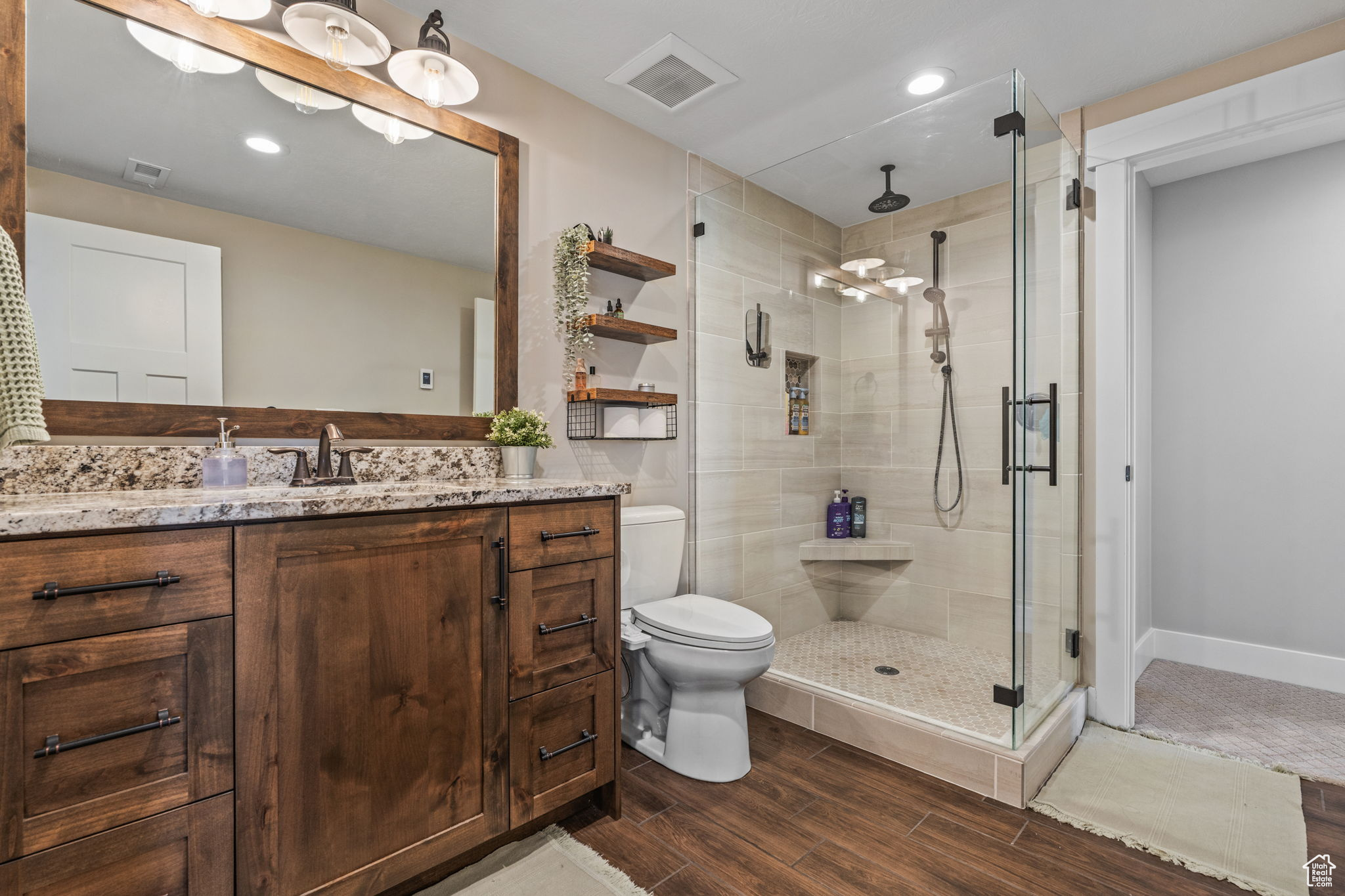 LOOKOUT RIDGE - Residential