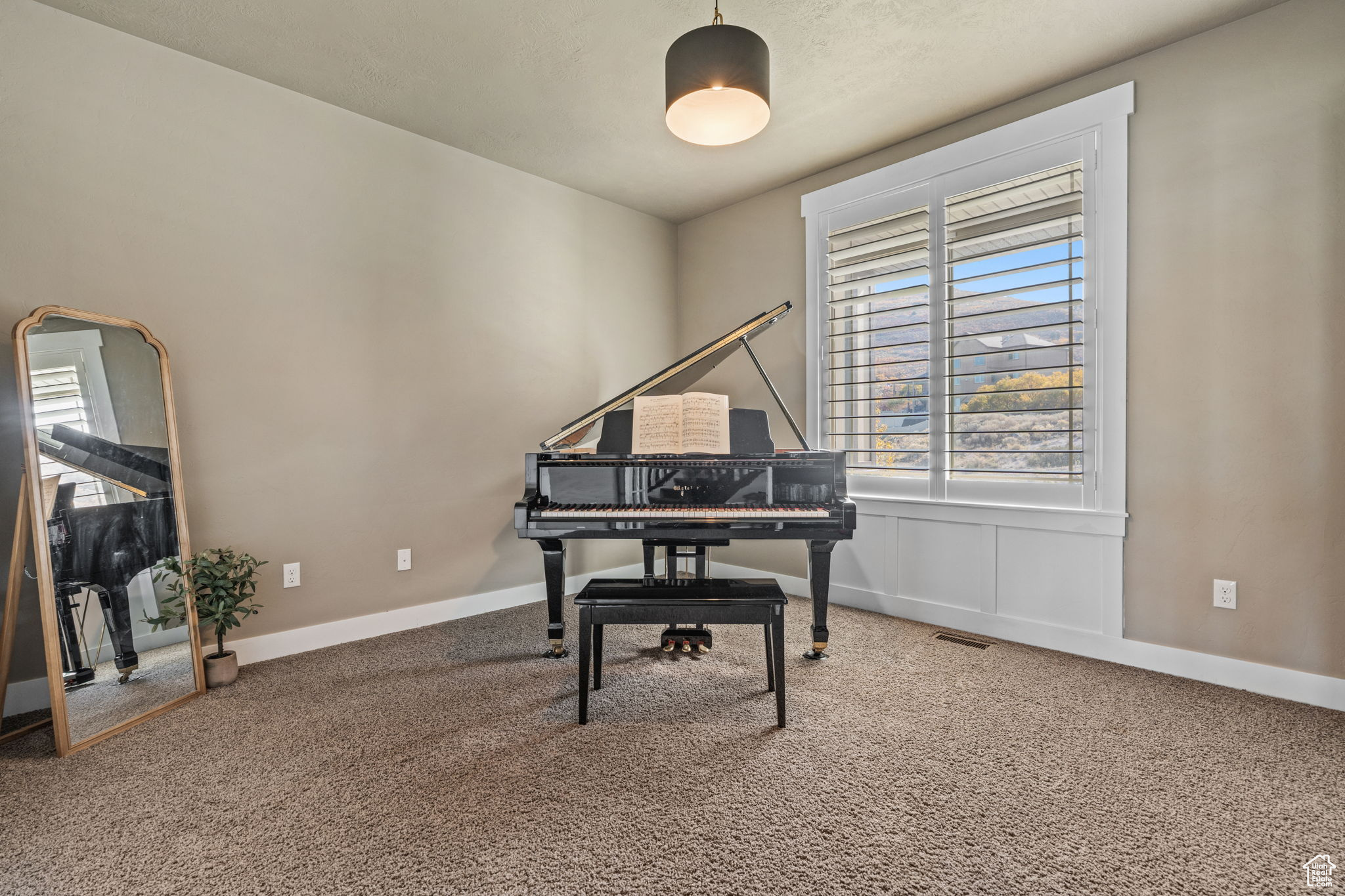 LOOKOUT RIDGE - Residential