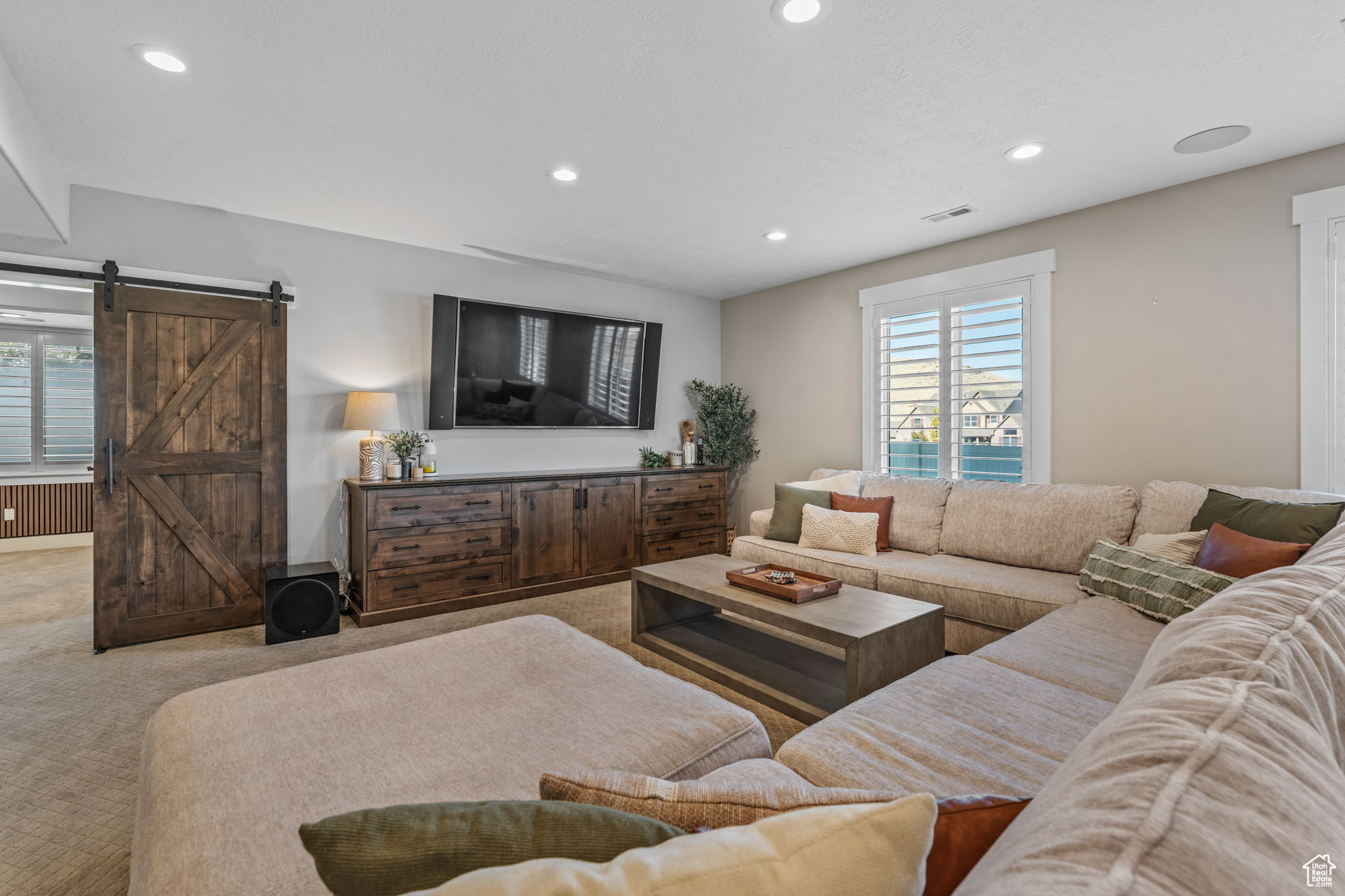 LOOKOUT RIDGE - Residential