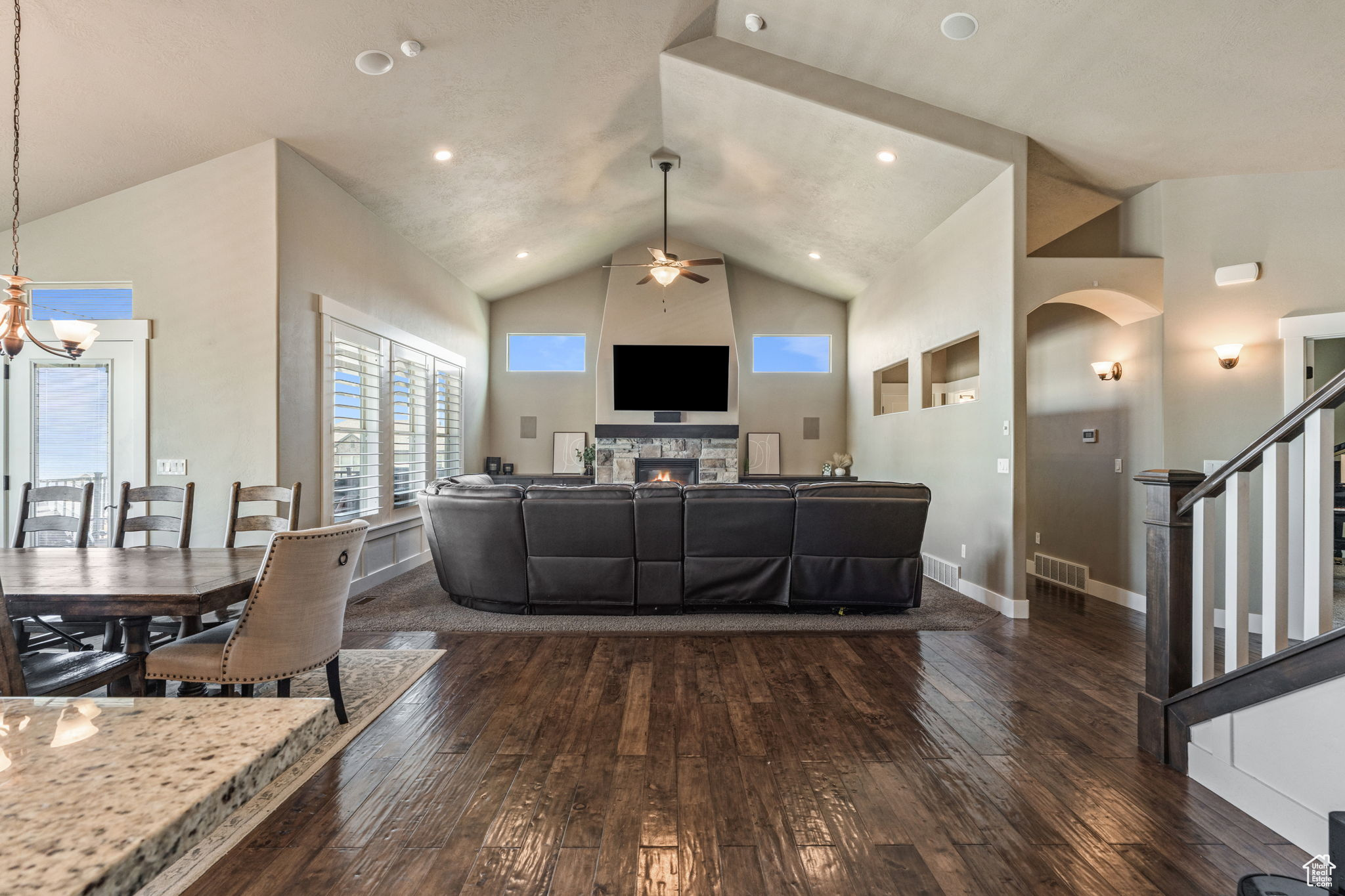 LOOKOUT RIDGE - Residential