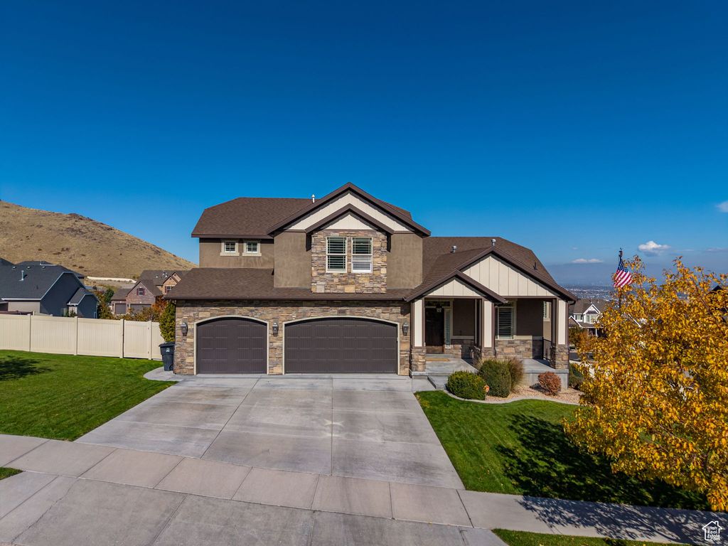 Photo of 5532 W LOOKOUT MESA CIR, Herriman, UT 84096 (MLS # 2119521)