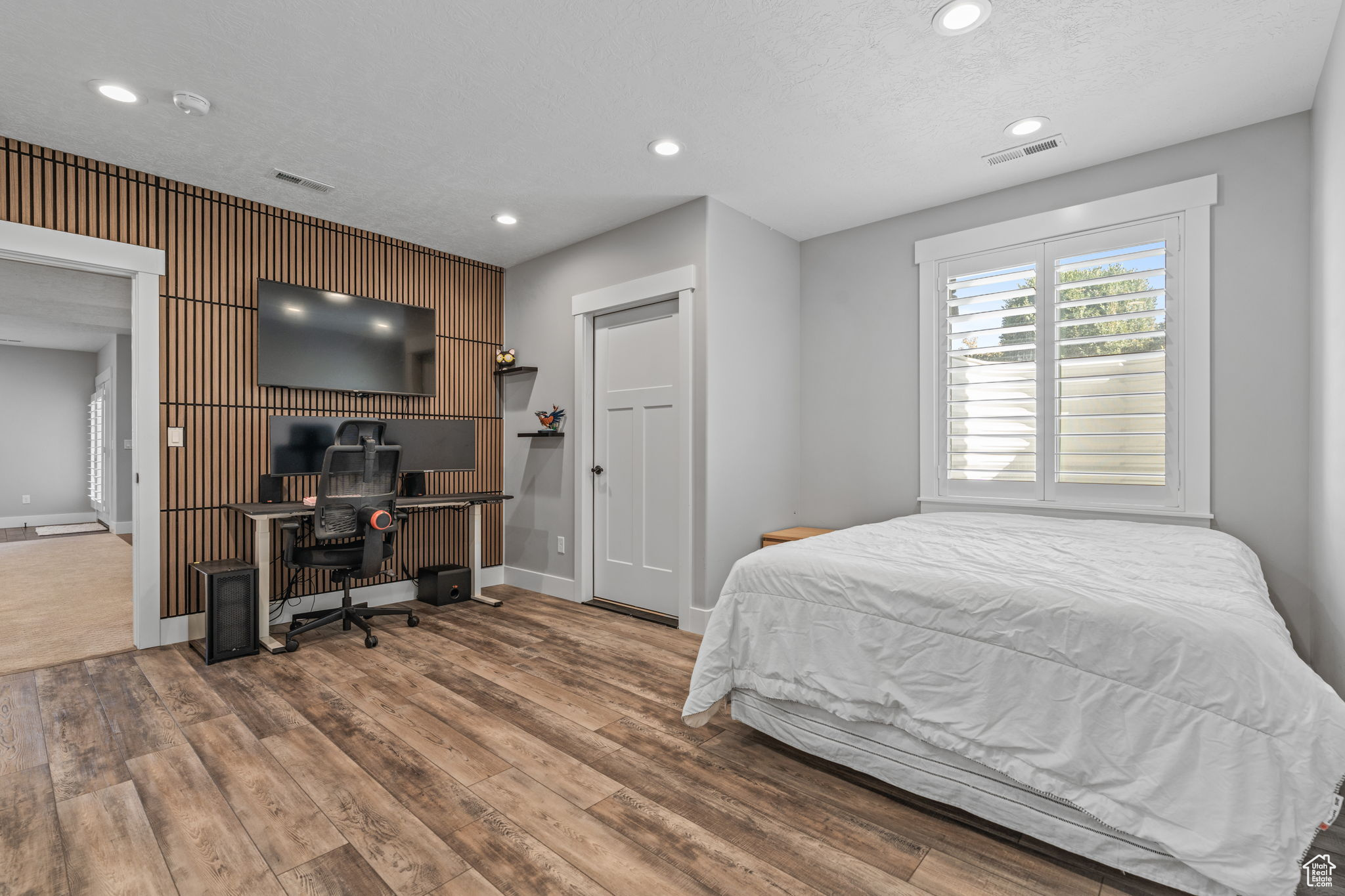 LOOKOUT RIDGE - Residential