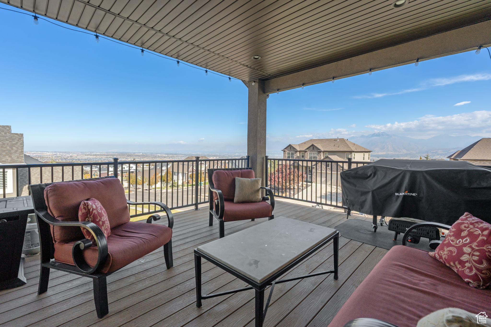 LOOKOUT RIDGE - Residential