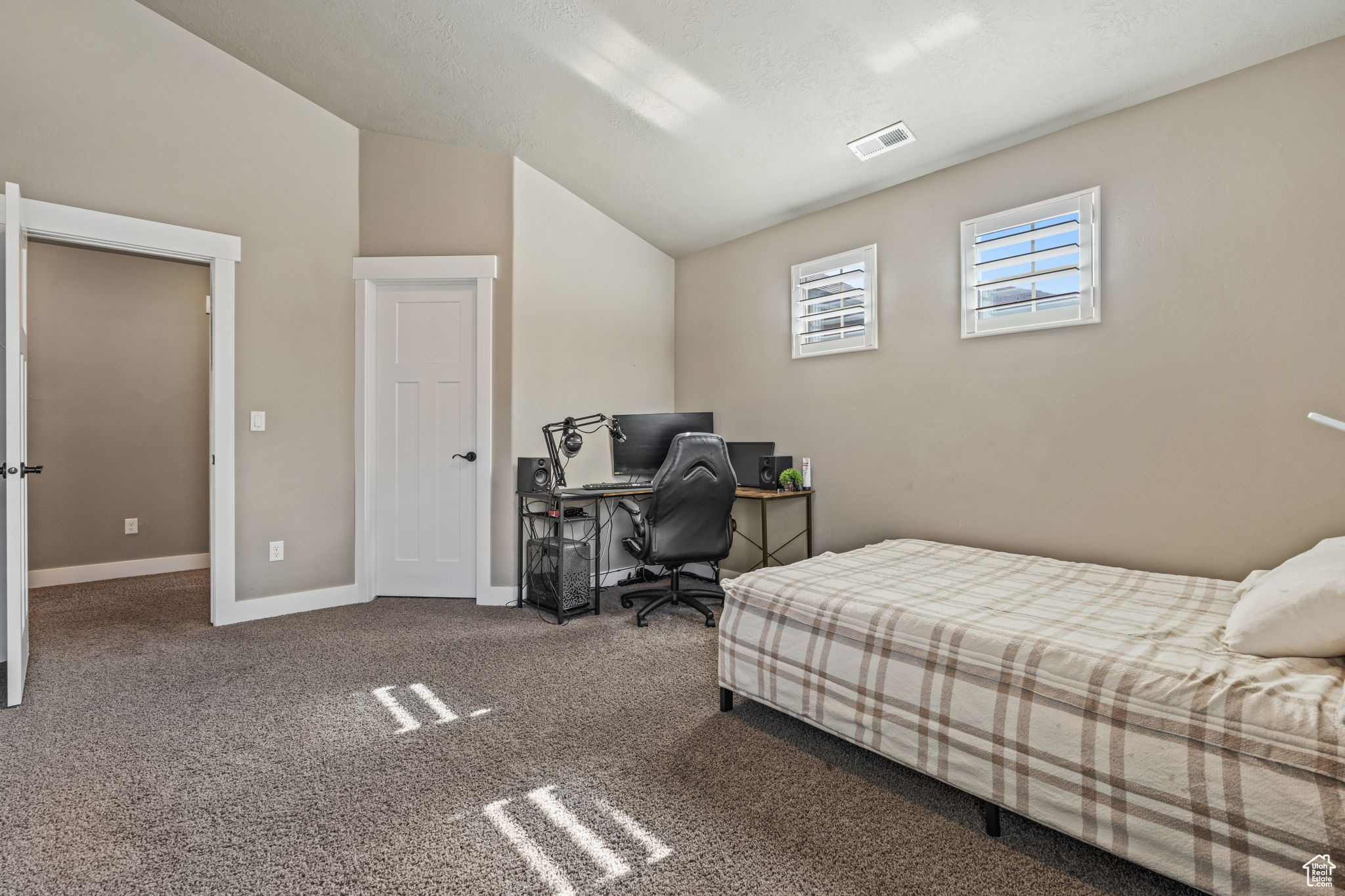 LOOKOUT RIDGE - Residential