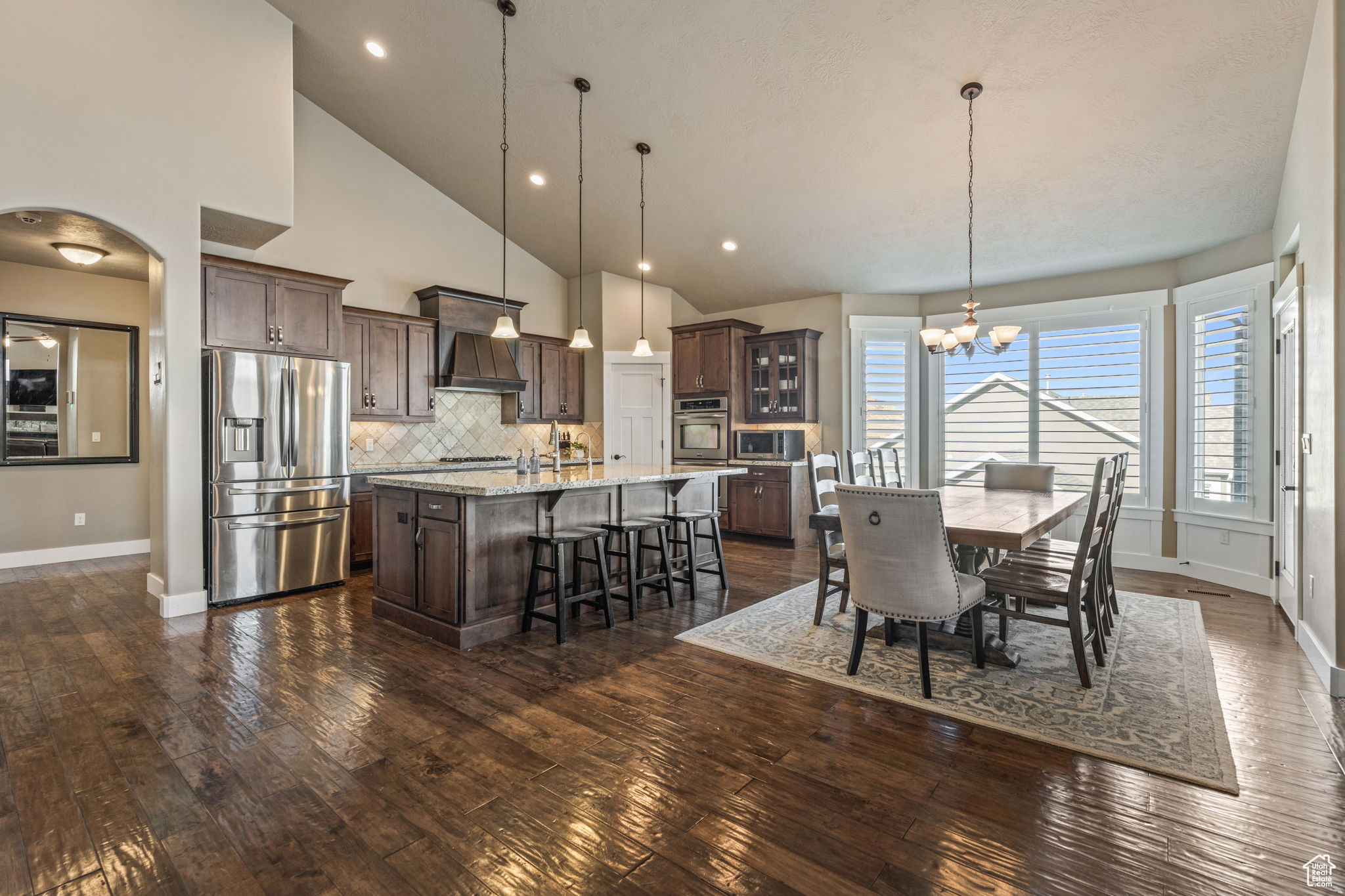 LOOKOUT RIDGE - Residential