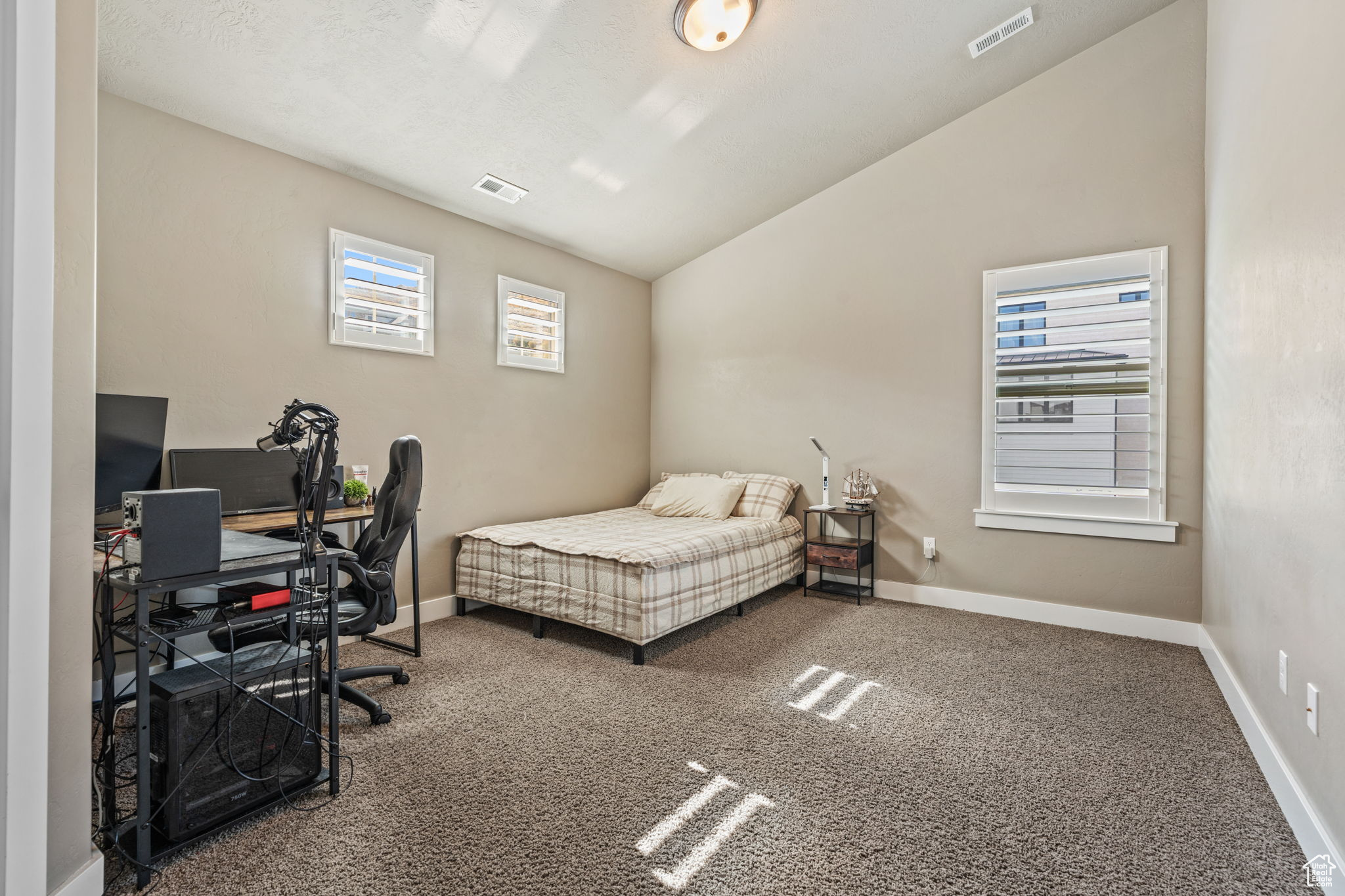 LOOKOUT RIDGE - Residential