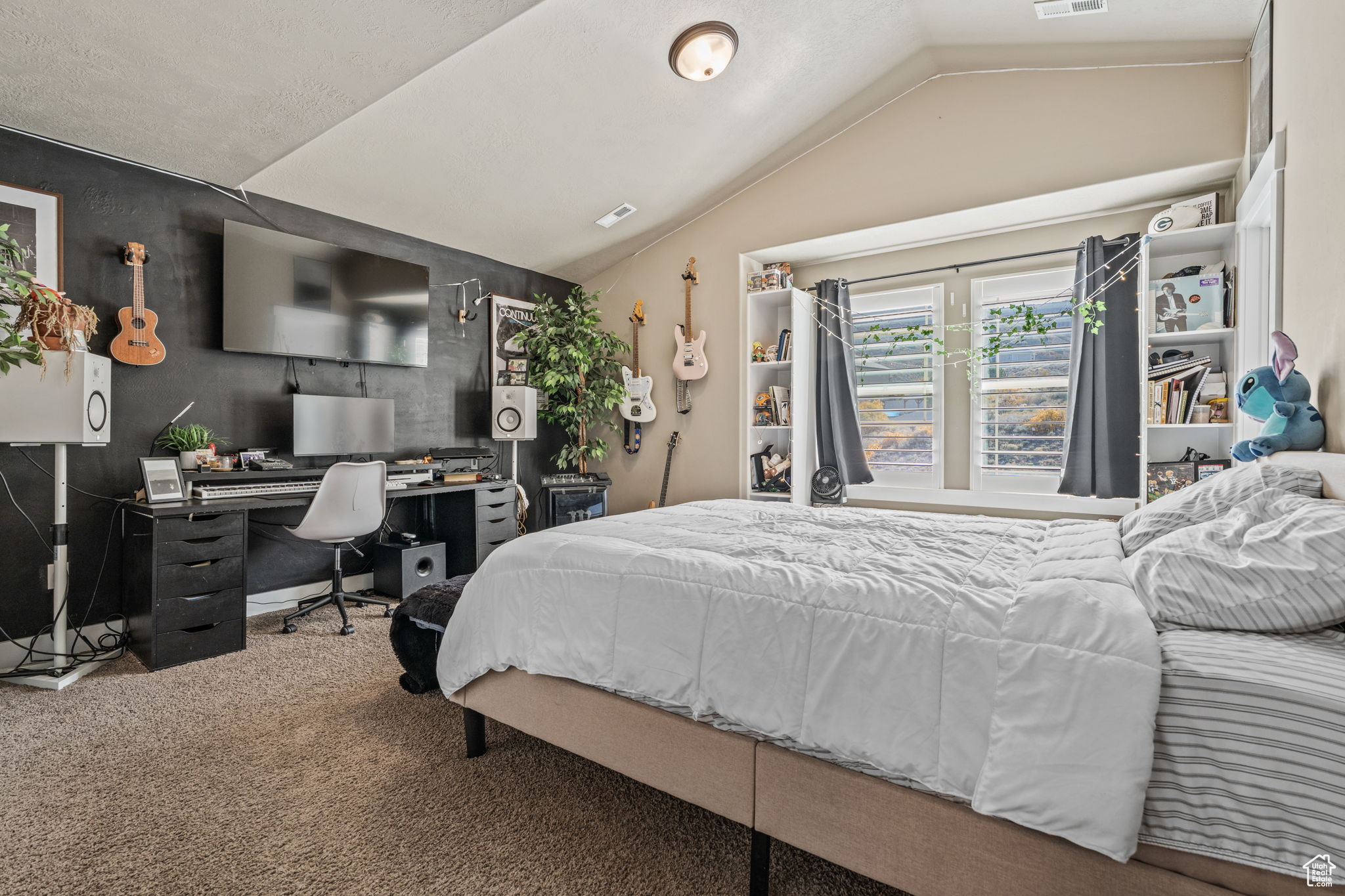 LOOKOUT RIDGE - Residential