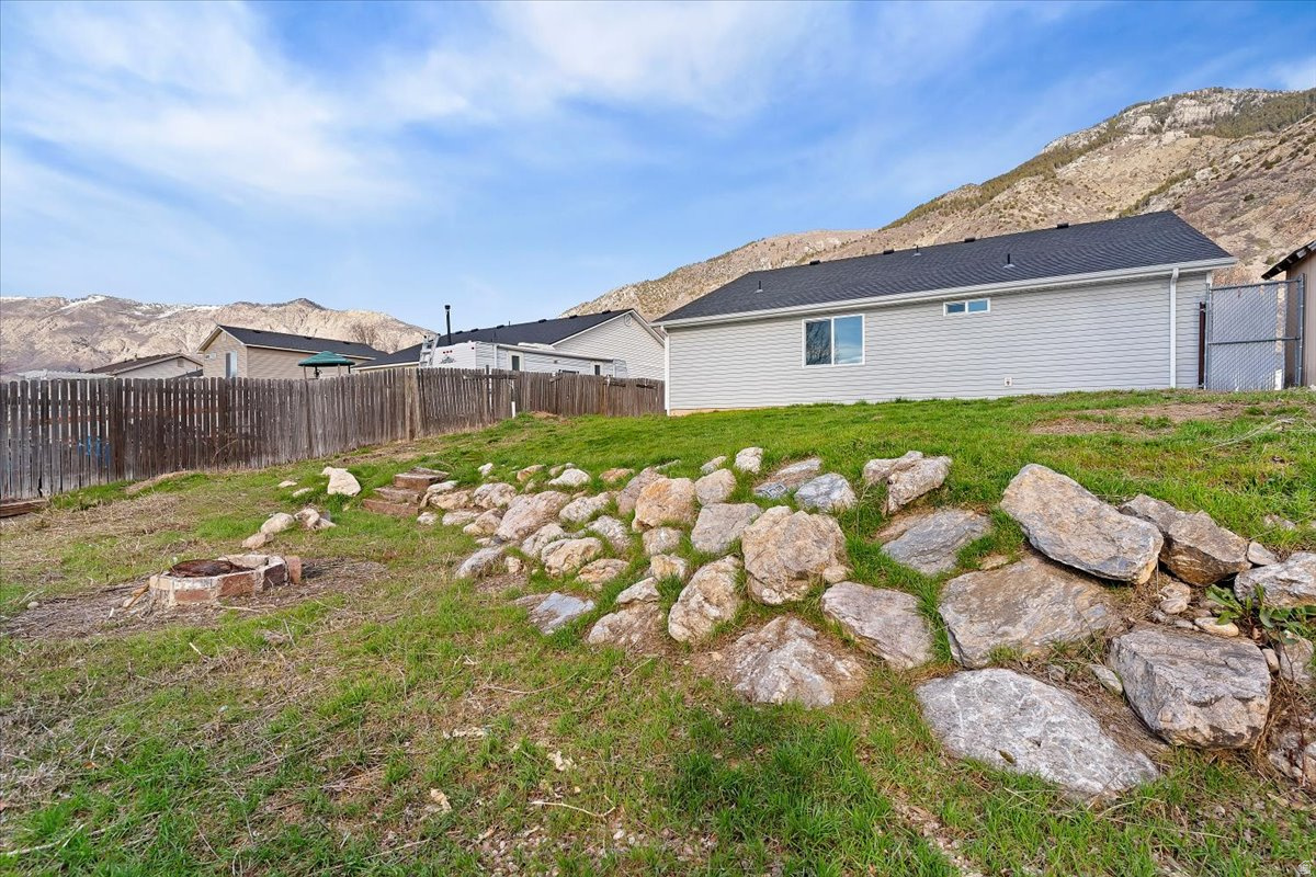 MOUNTAIN RIDGE - Residential