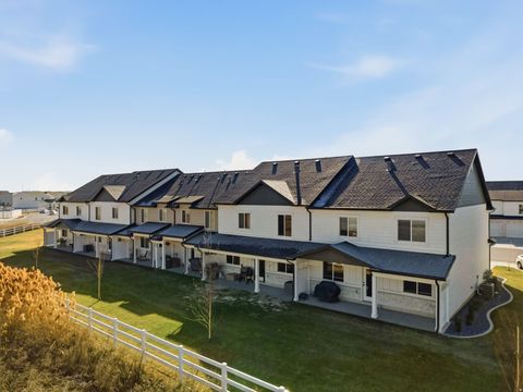 Tiny photo for 1664 W 2975 S #B, Syracuse, UT 84075 (MLS # 2131795)