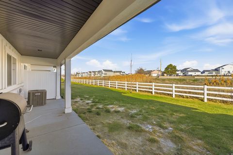 Tiny photo for 1664 W 2975 S #B, Syracuse, UT 84075 (MLS # 2131795)