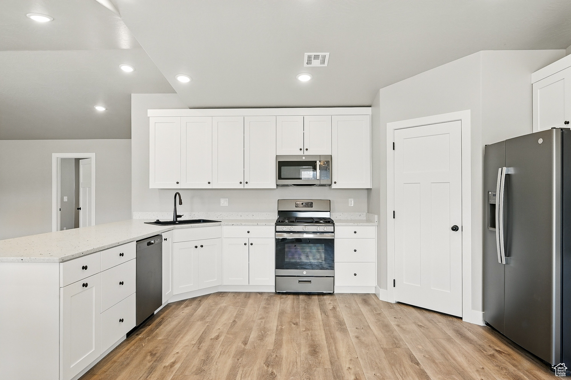 888 E Winchester Dr, Enoch, Utah image 14