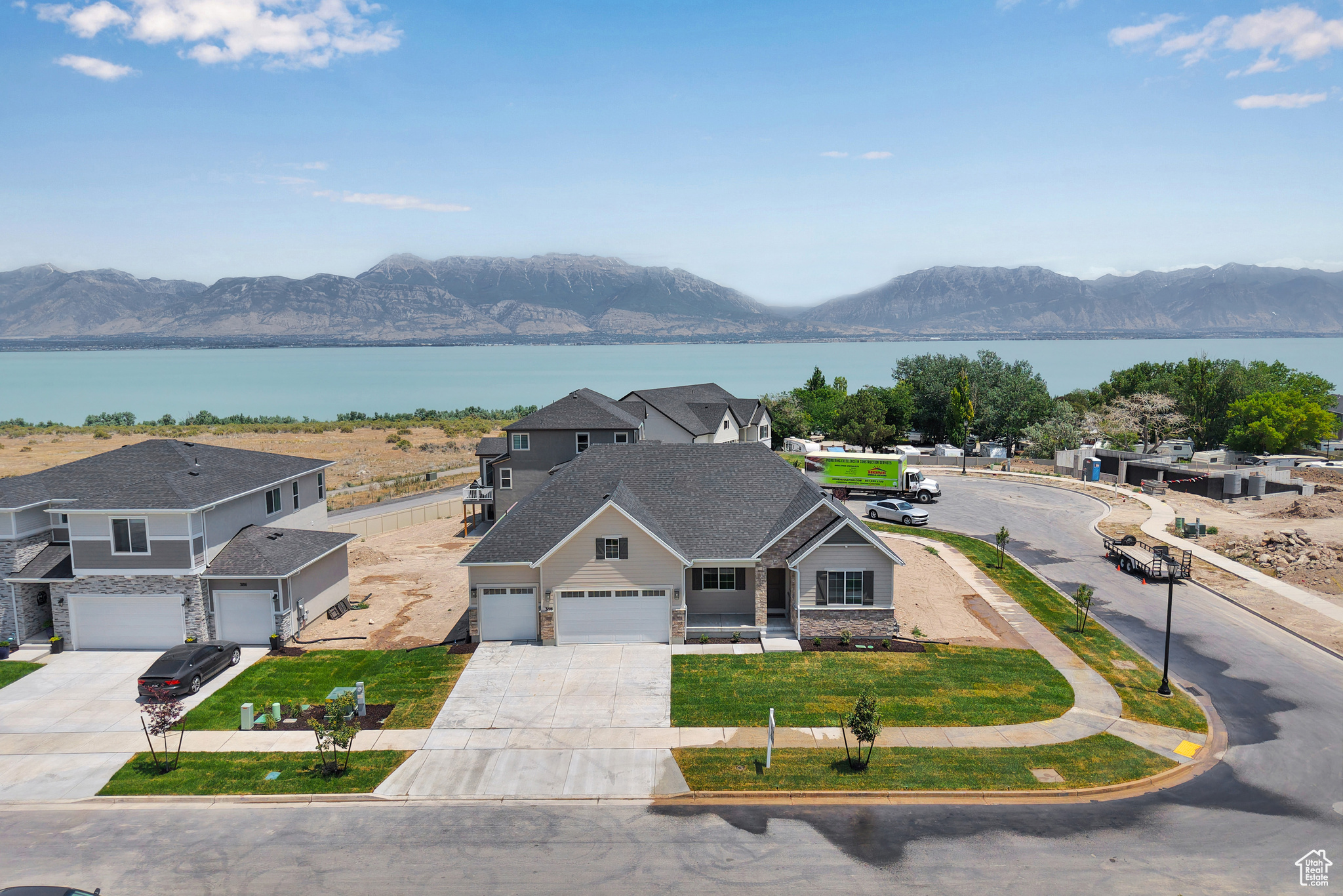 HERON HILLS - Residential