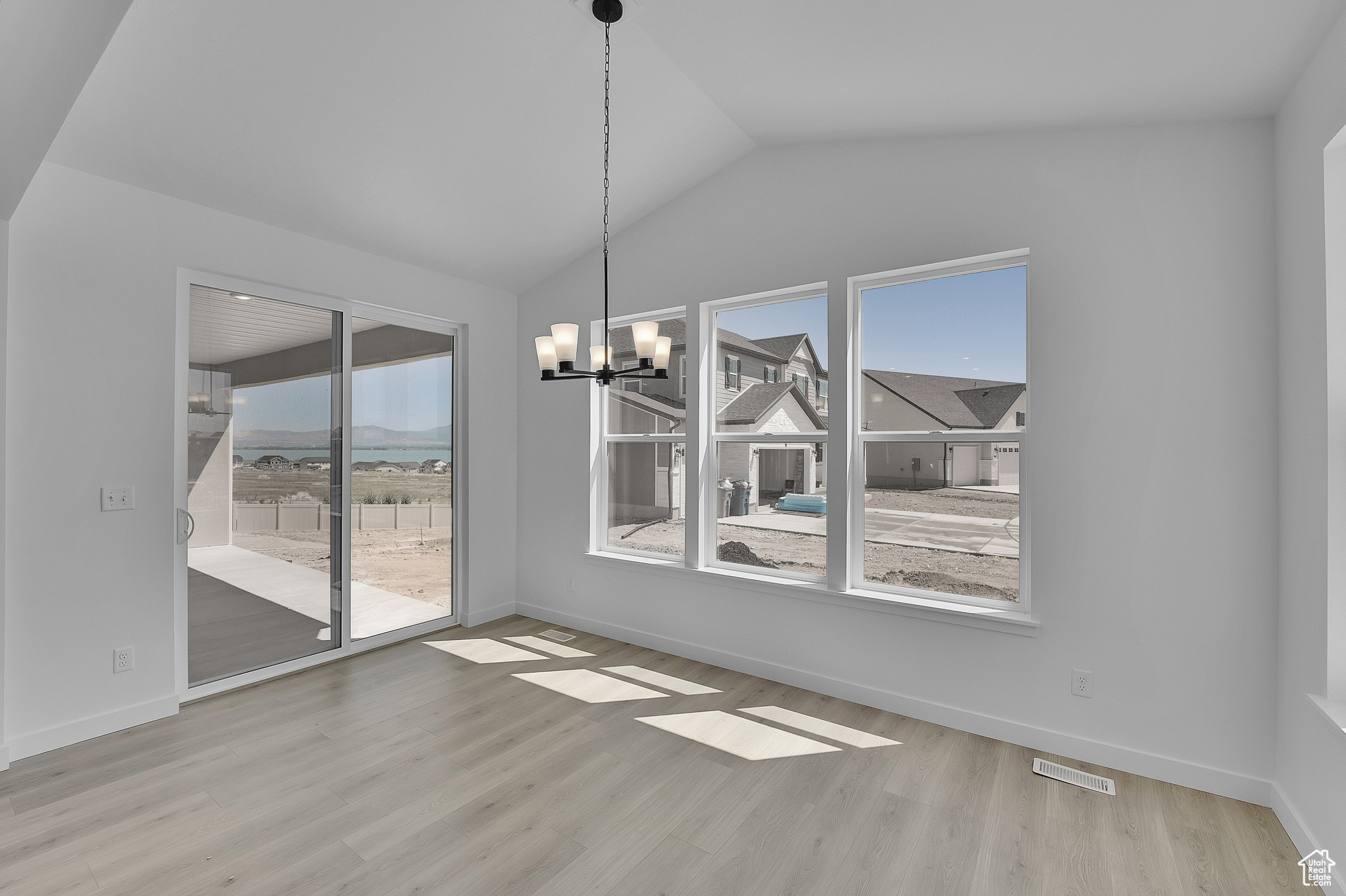 HERON HILLS - Residential