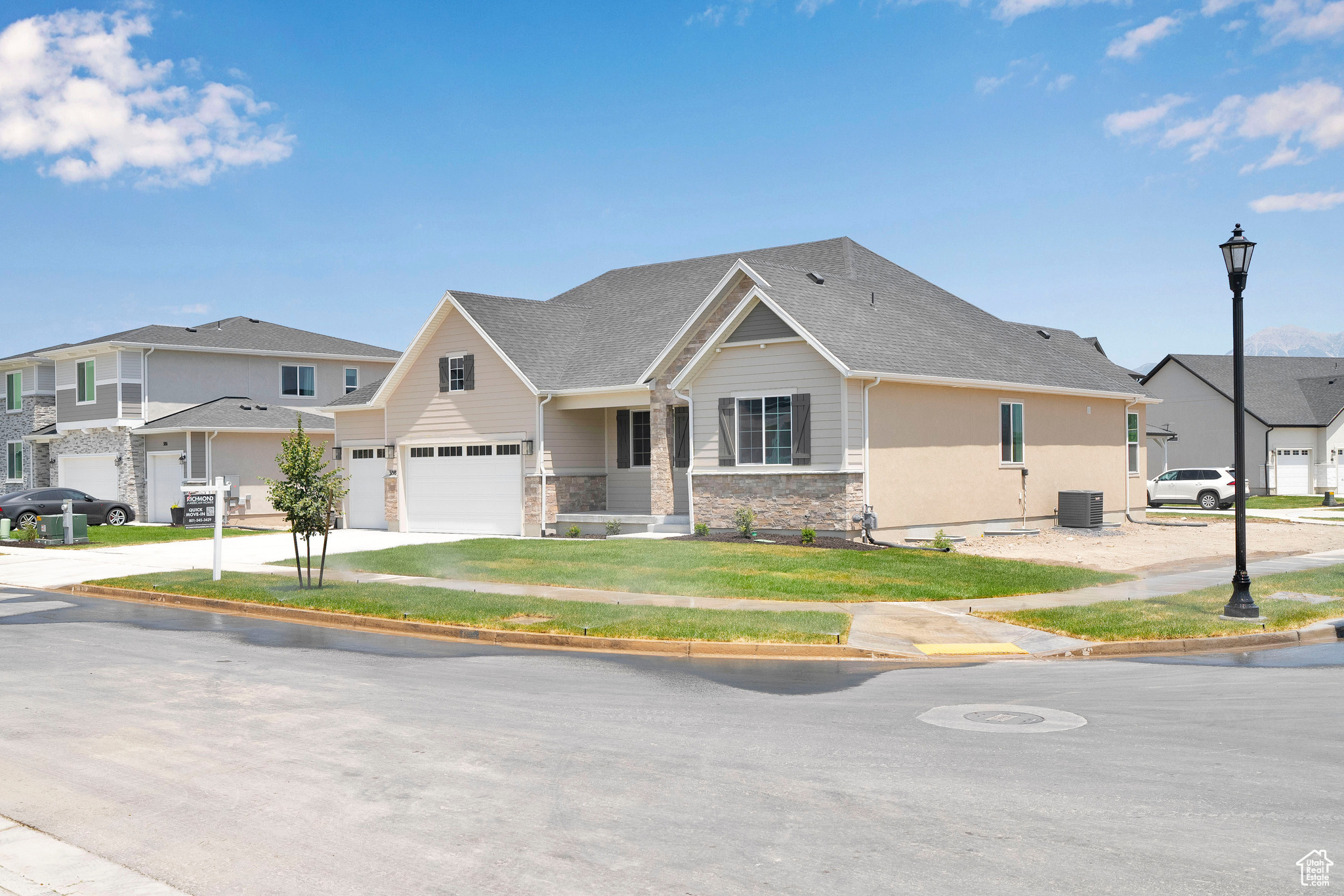 HERON HILLS - Residential