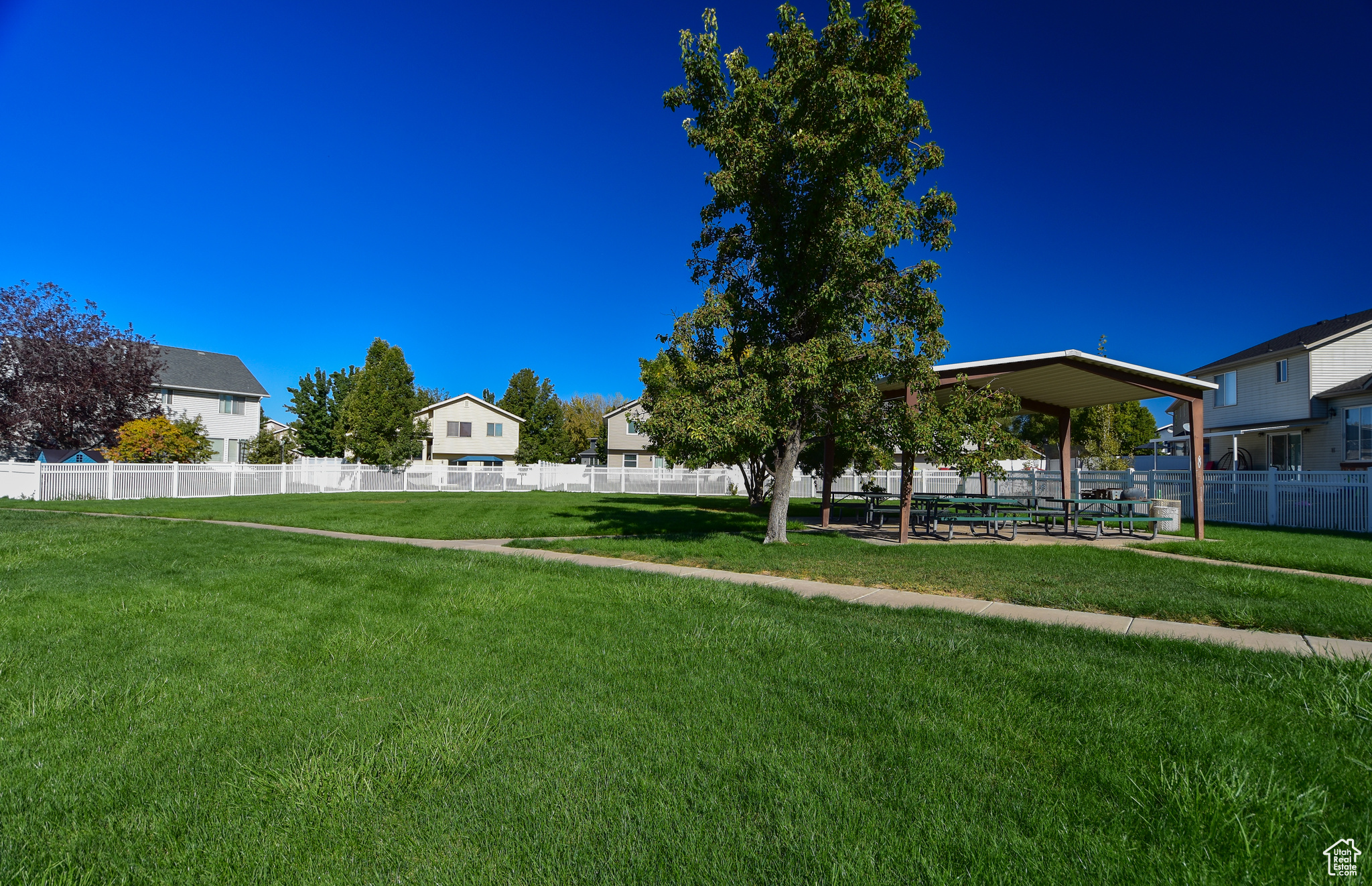 CARALYN PARK ESTATES - Residential