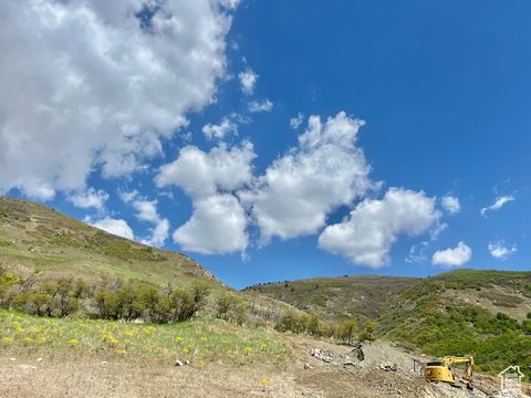 Tiny photo for 159 S ROCK LOFT RIDGE DR #59-R, Fruit Heights, UT 84037 (MLS # 2111617)