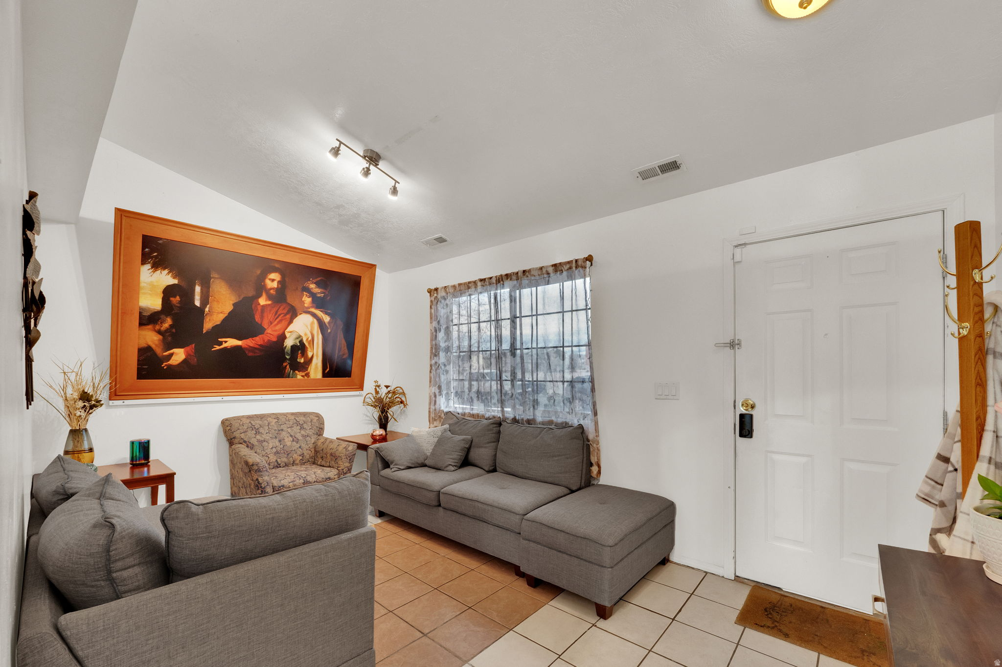 JENNY ACRES - Residential