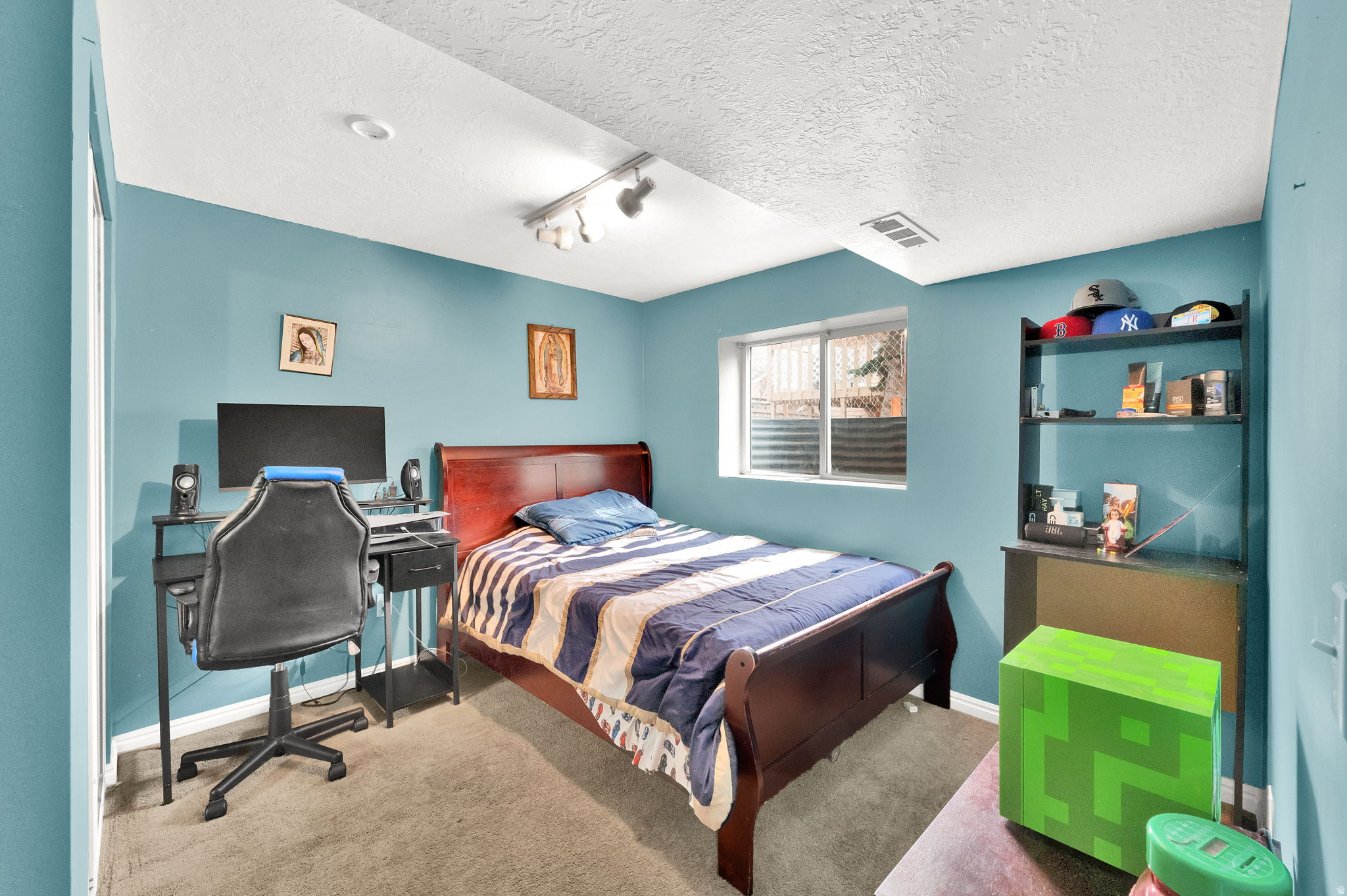 FOX SHADOW - Residential