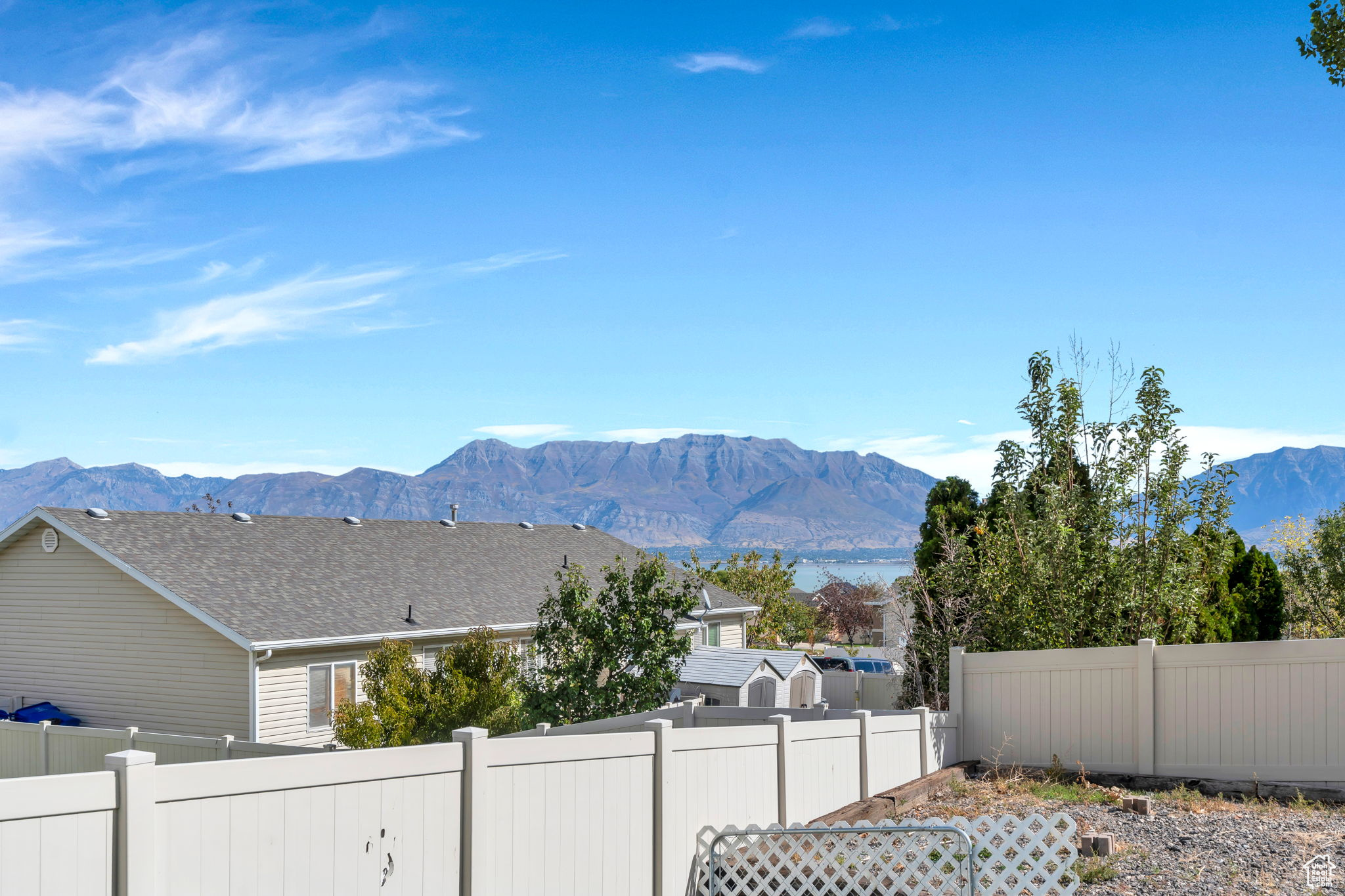 LAKE MOUNTAIN - Residential