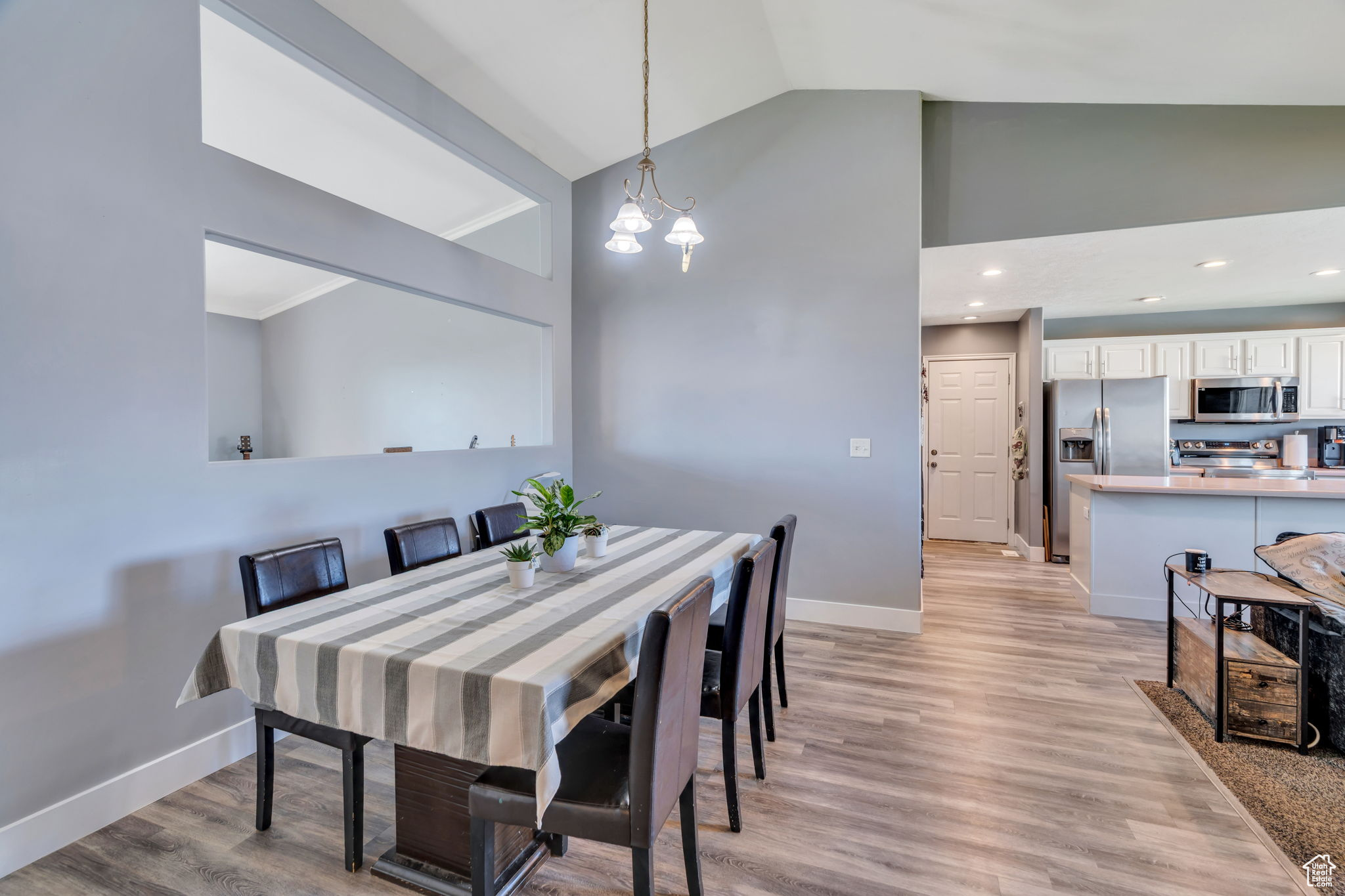 LAKE MOUNTAIN - Residential