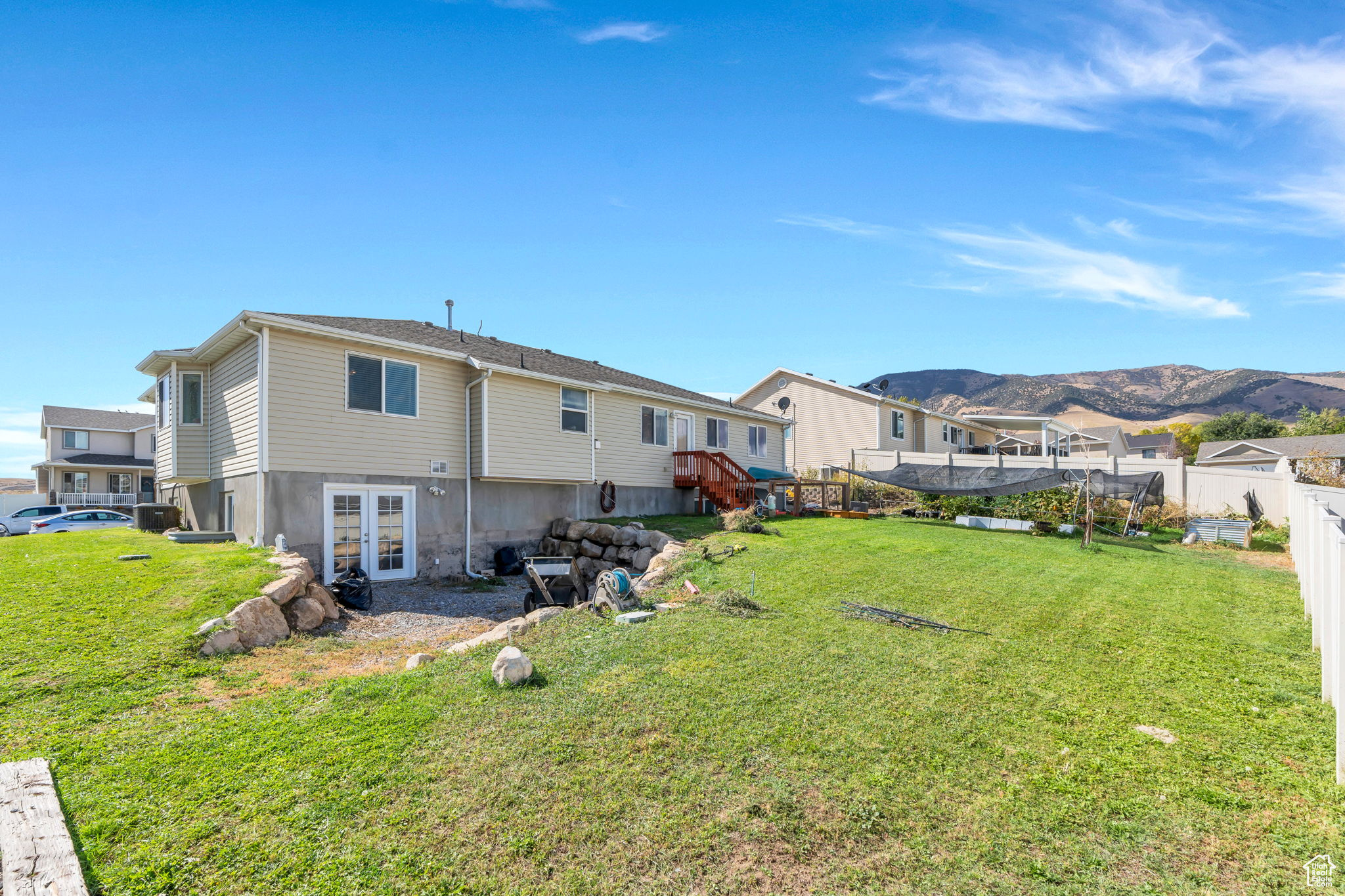 LAKE MOUNTAIN - Residential